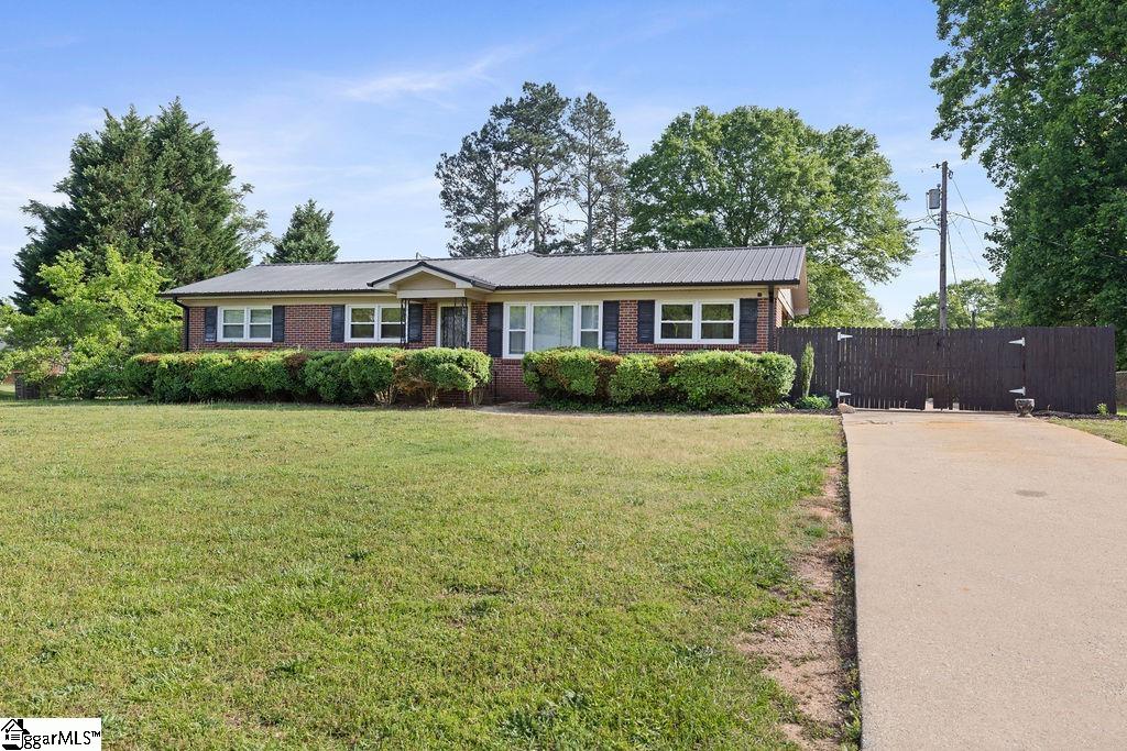302 Jasmine Drive Property Photo 1
