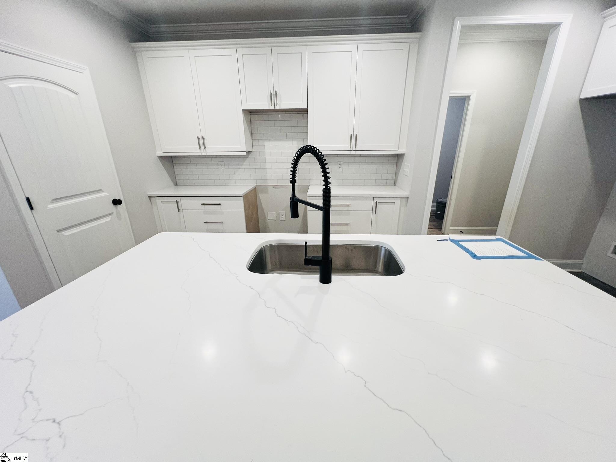 61 Hensley Road Property Photo 8
