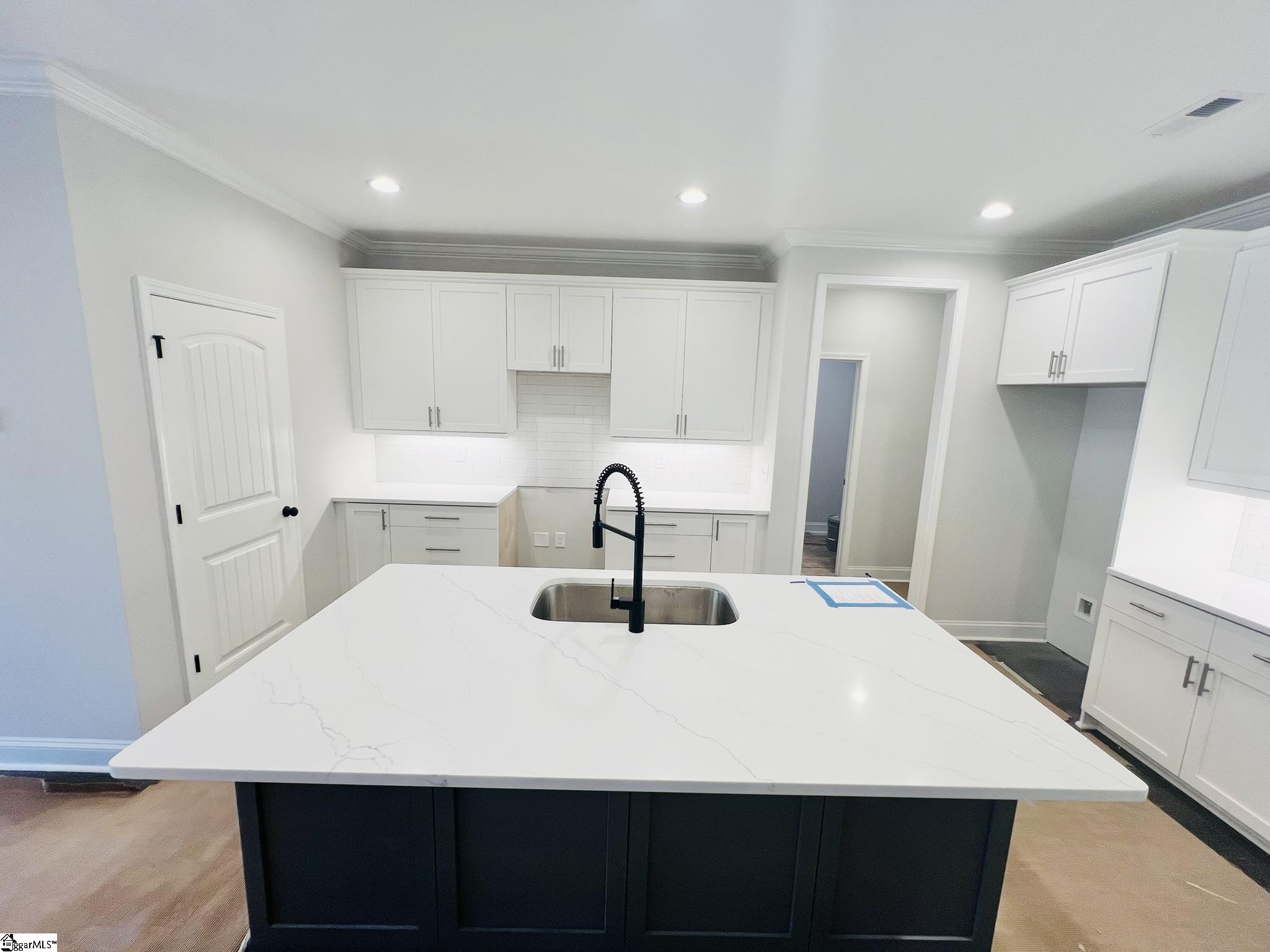 61 Hensley Road Property Photo 9