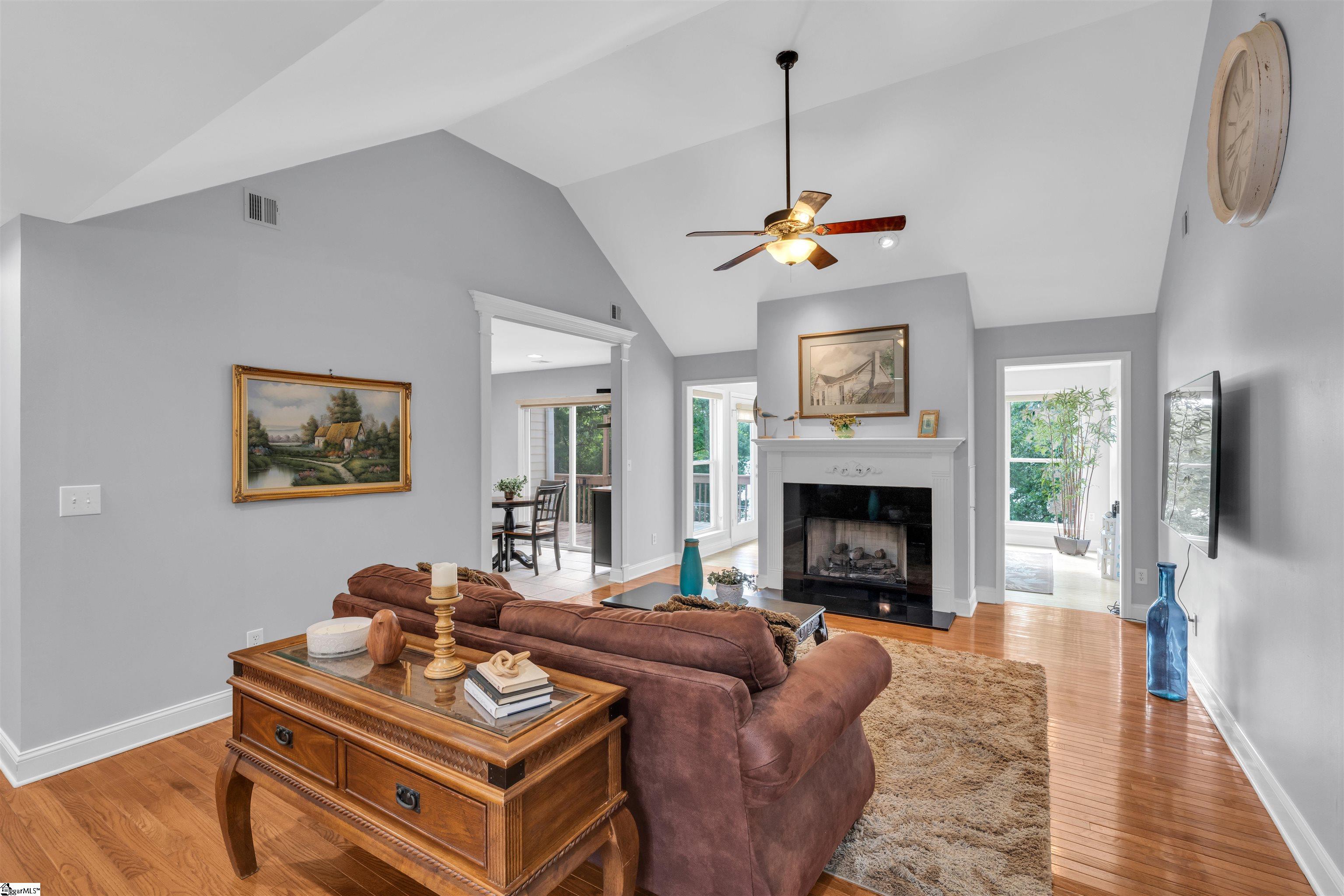 168 Lakeshore Drive Property Photo 4