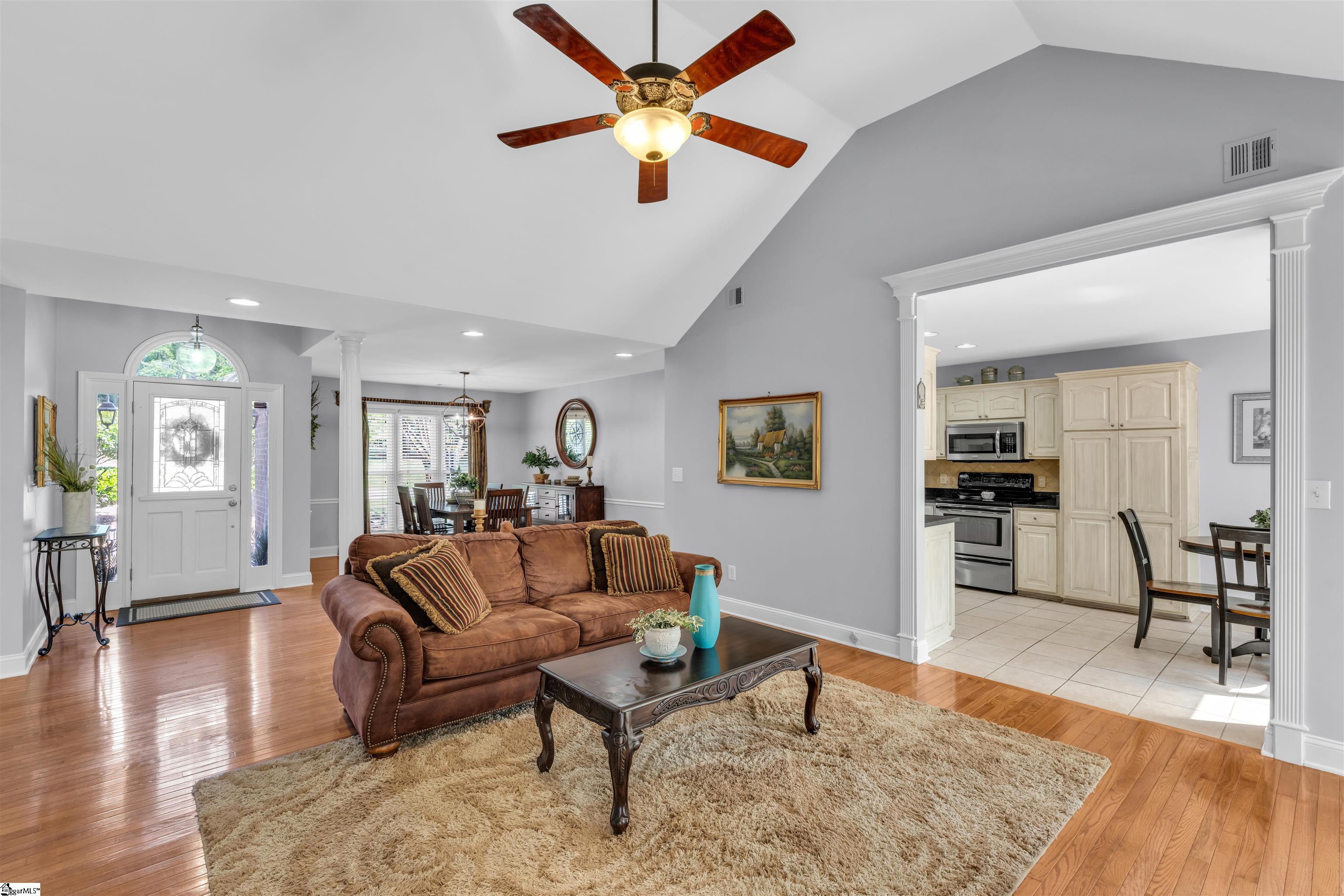 168 Lakeshore Drive Property Photo 9