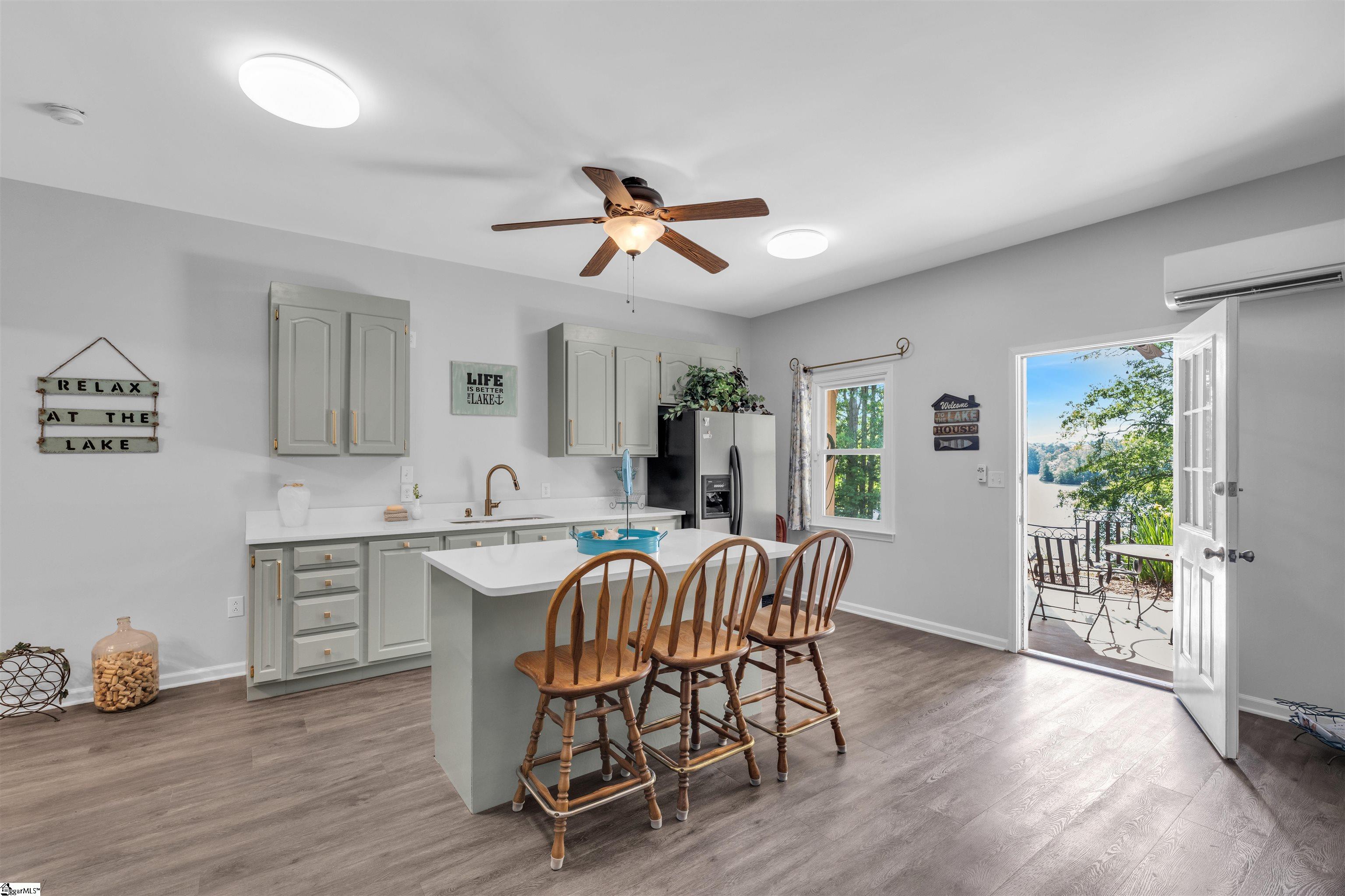 168 Lakeshore Drive Property Photo 26