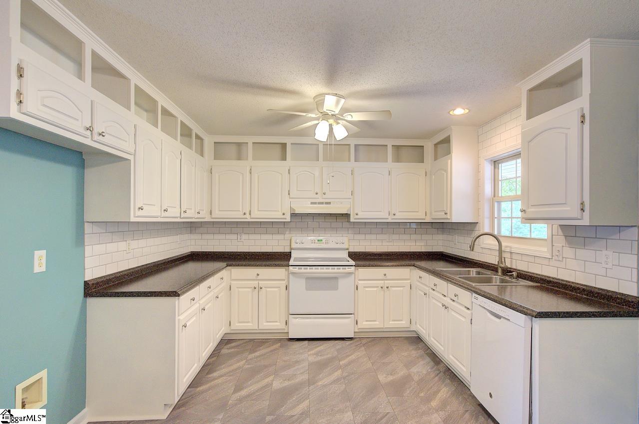 602 Habersham Lane Property Photo 7