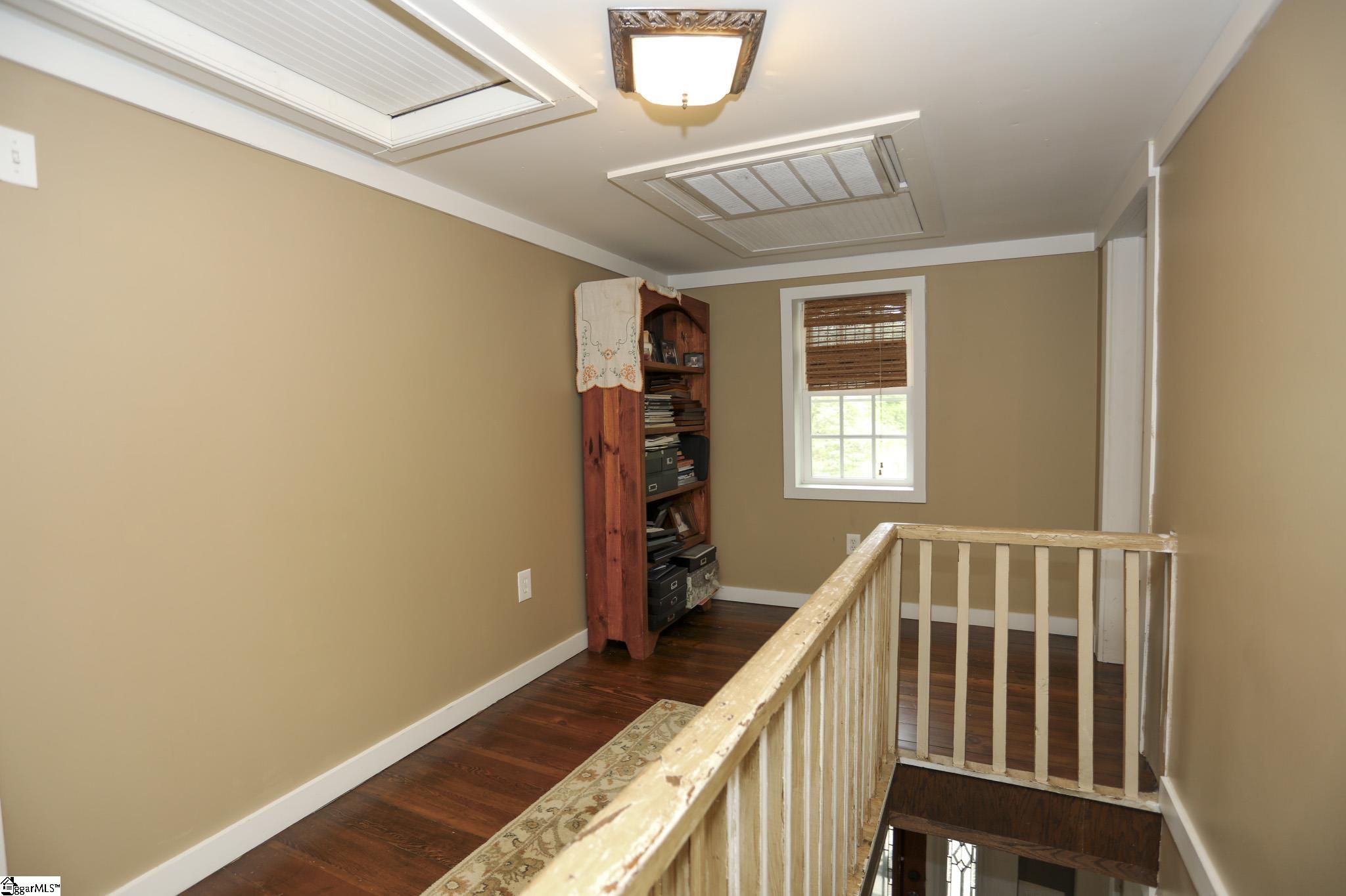 371 Store Road Property Photo 13