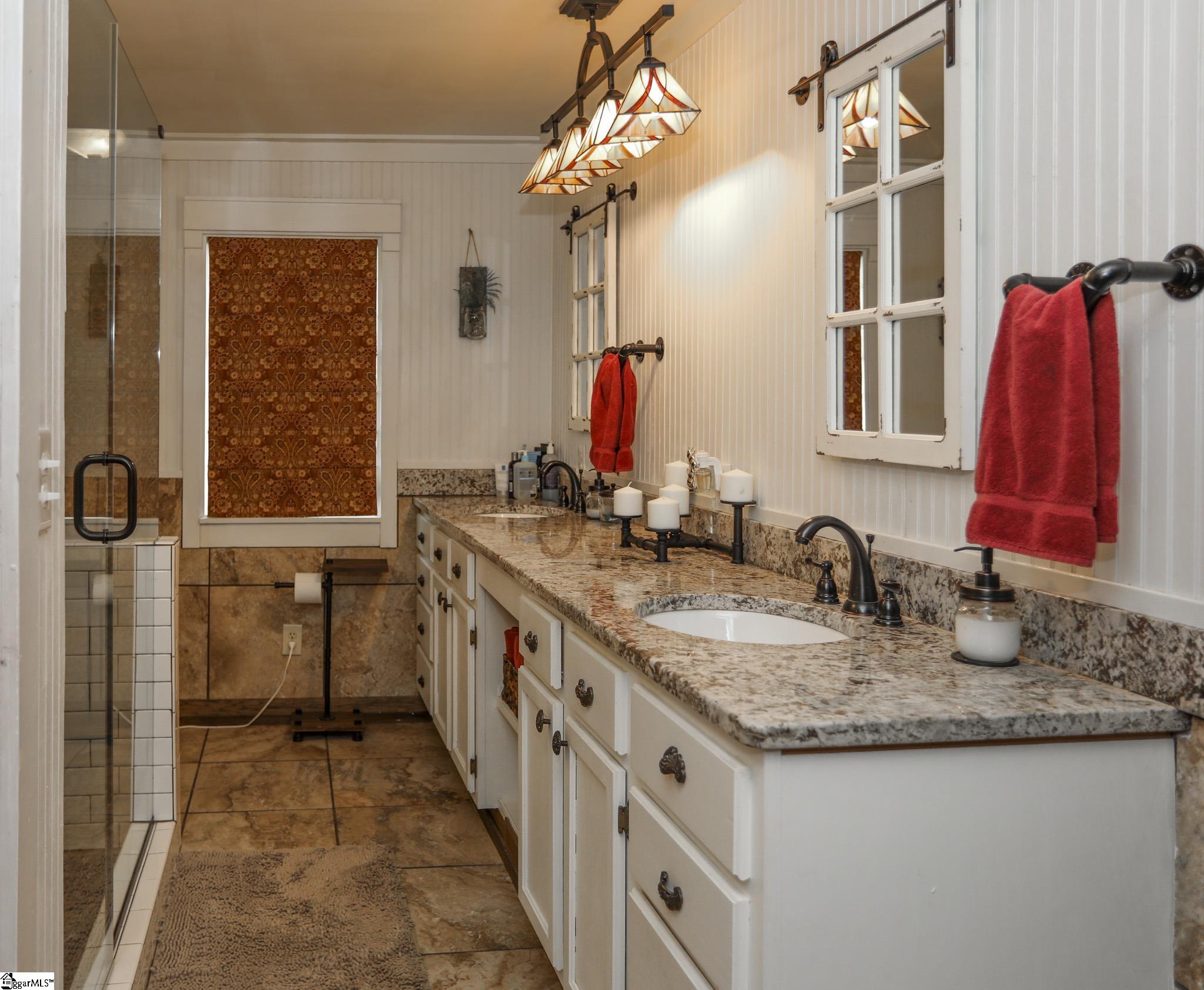 371 Store Road Property Photo 18