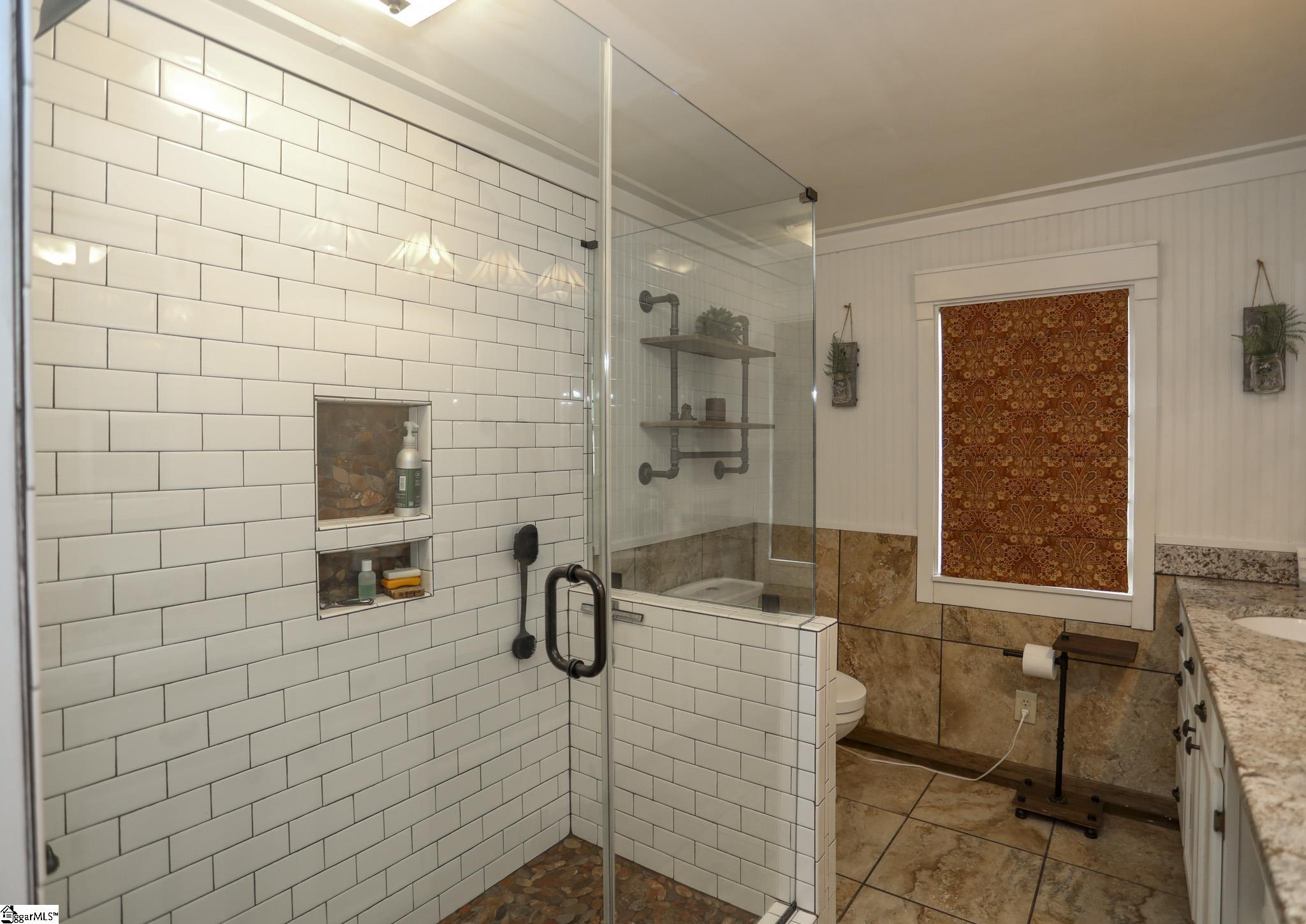 371 Store Road Property Photo 19