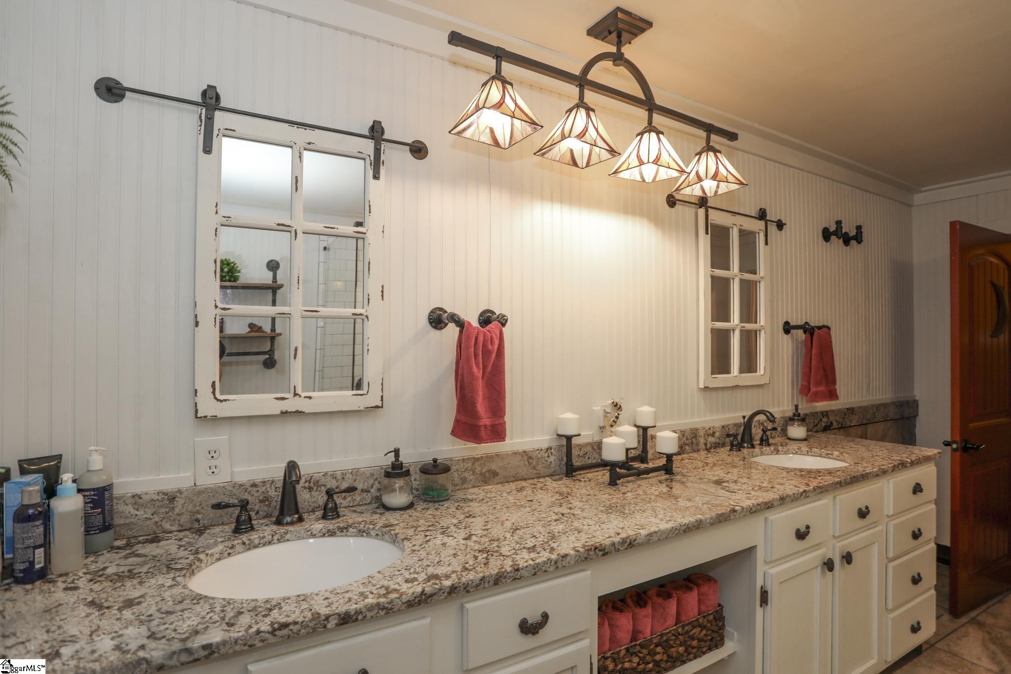 371 Store Road Property Photo 21