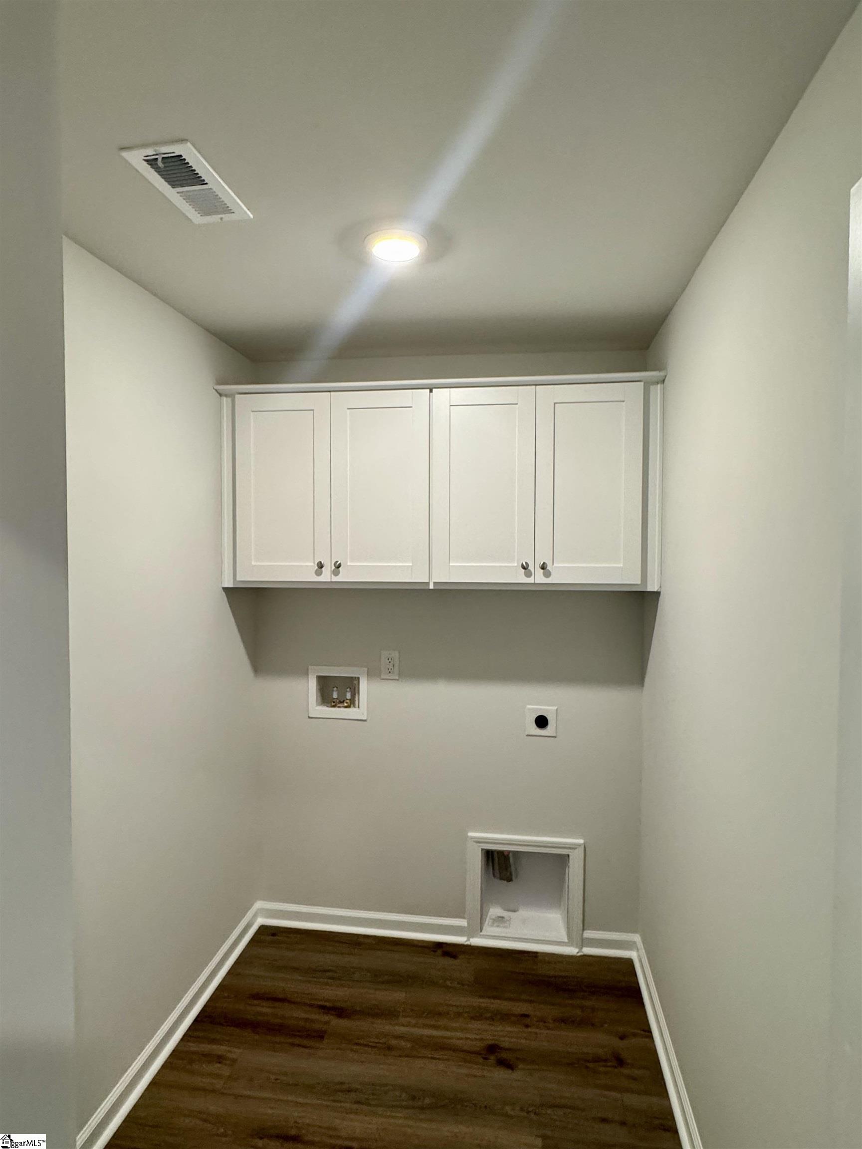 12107 Lansbury Drive Property Photo 17