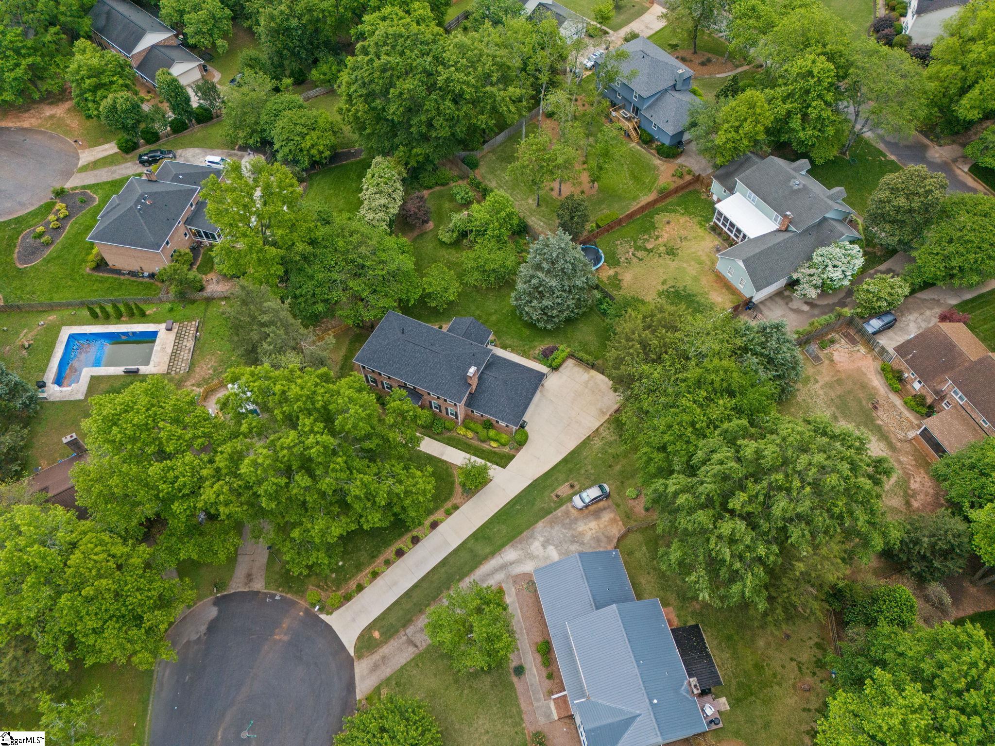 112 Woodhill Lane Property Photo 32