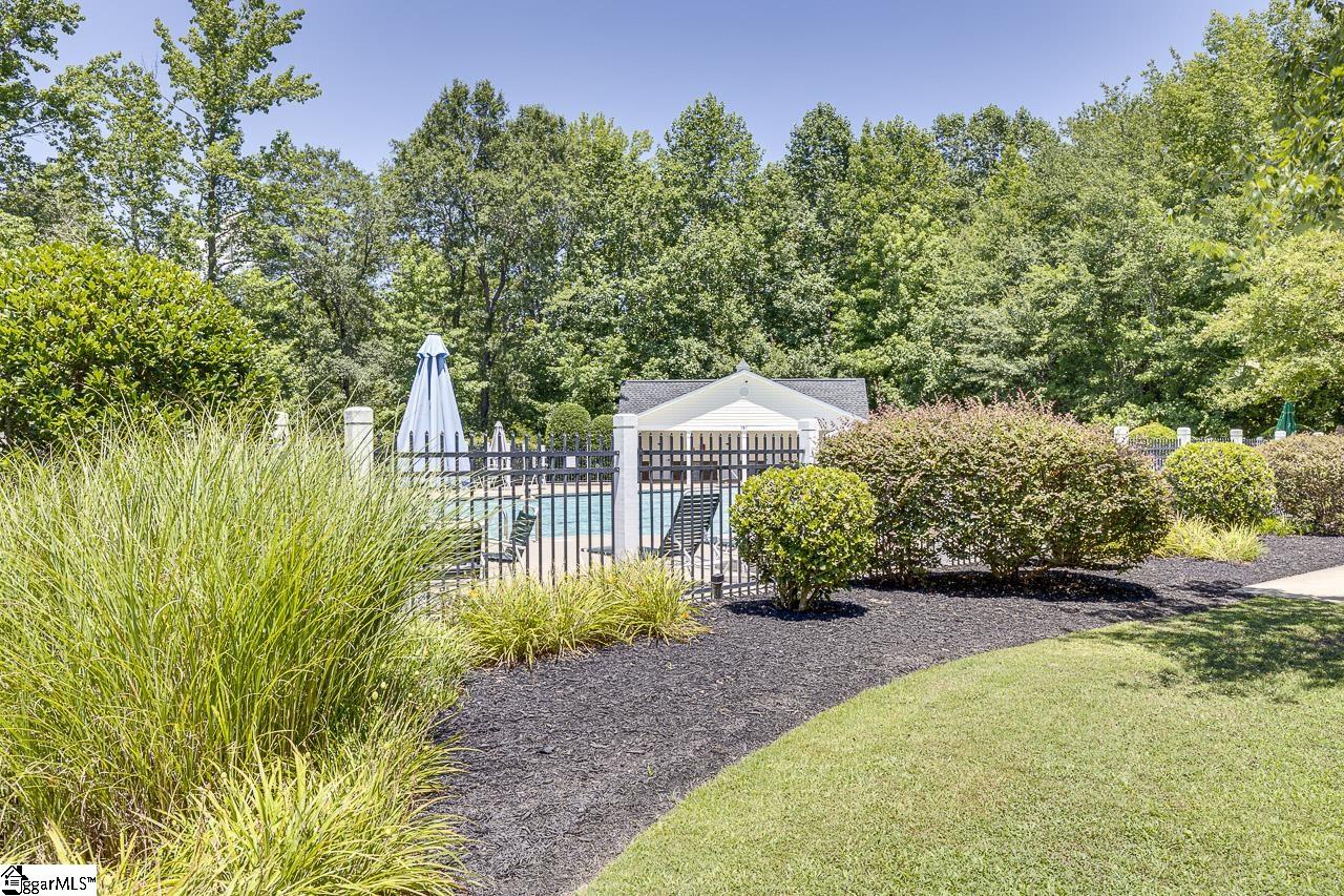 127 Ledgewood Way Property Photo 4