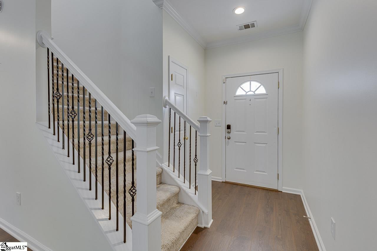 127 Ledgewood Way Property Photo 7