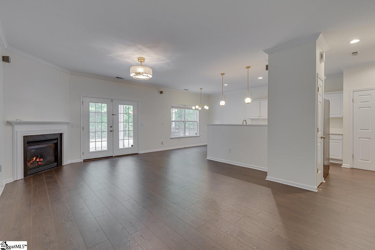 127 Ledgewood Way Property Photo 8