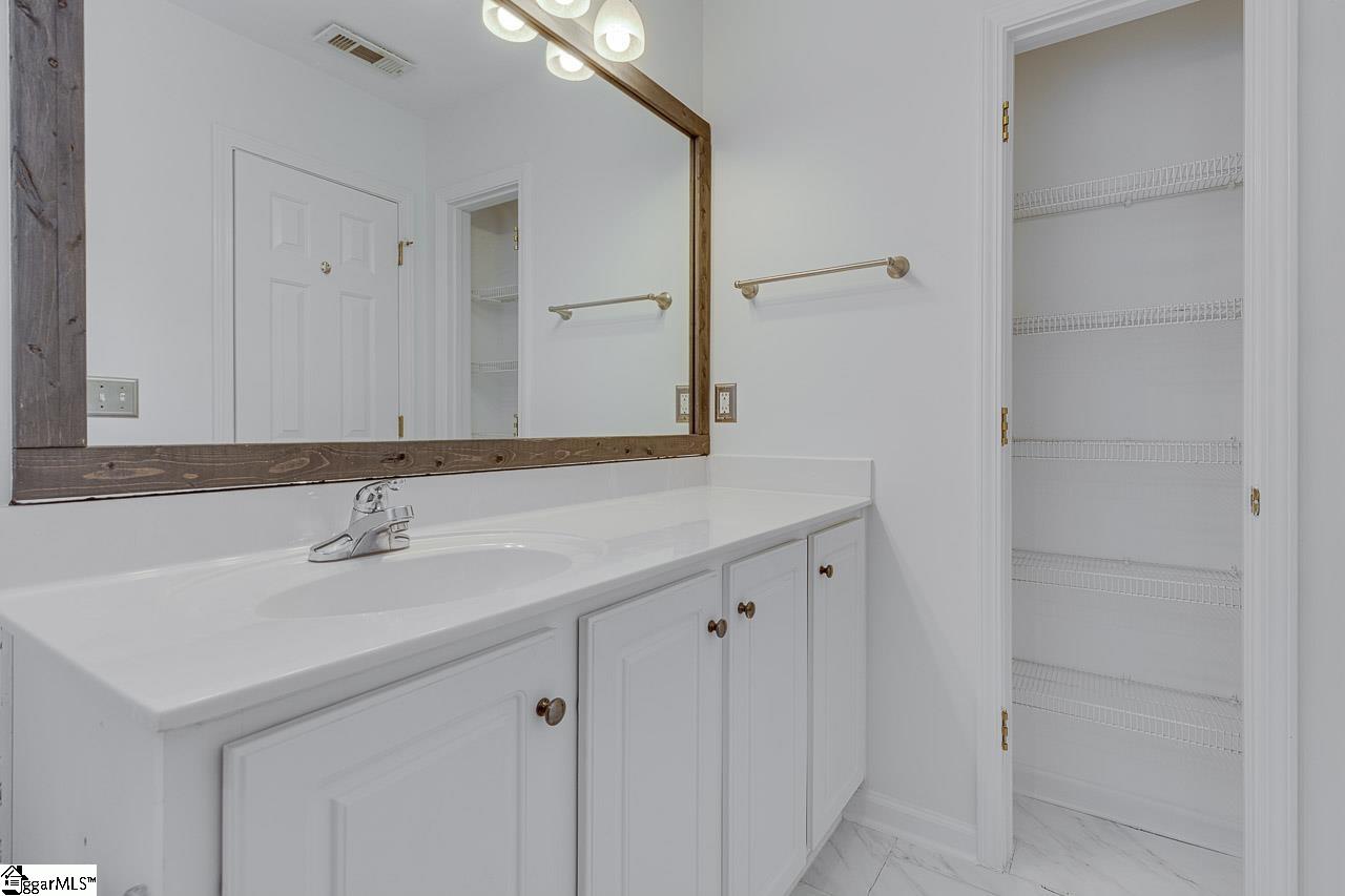 127 Ledgewood Way Property Photo 37