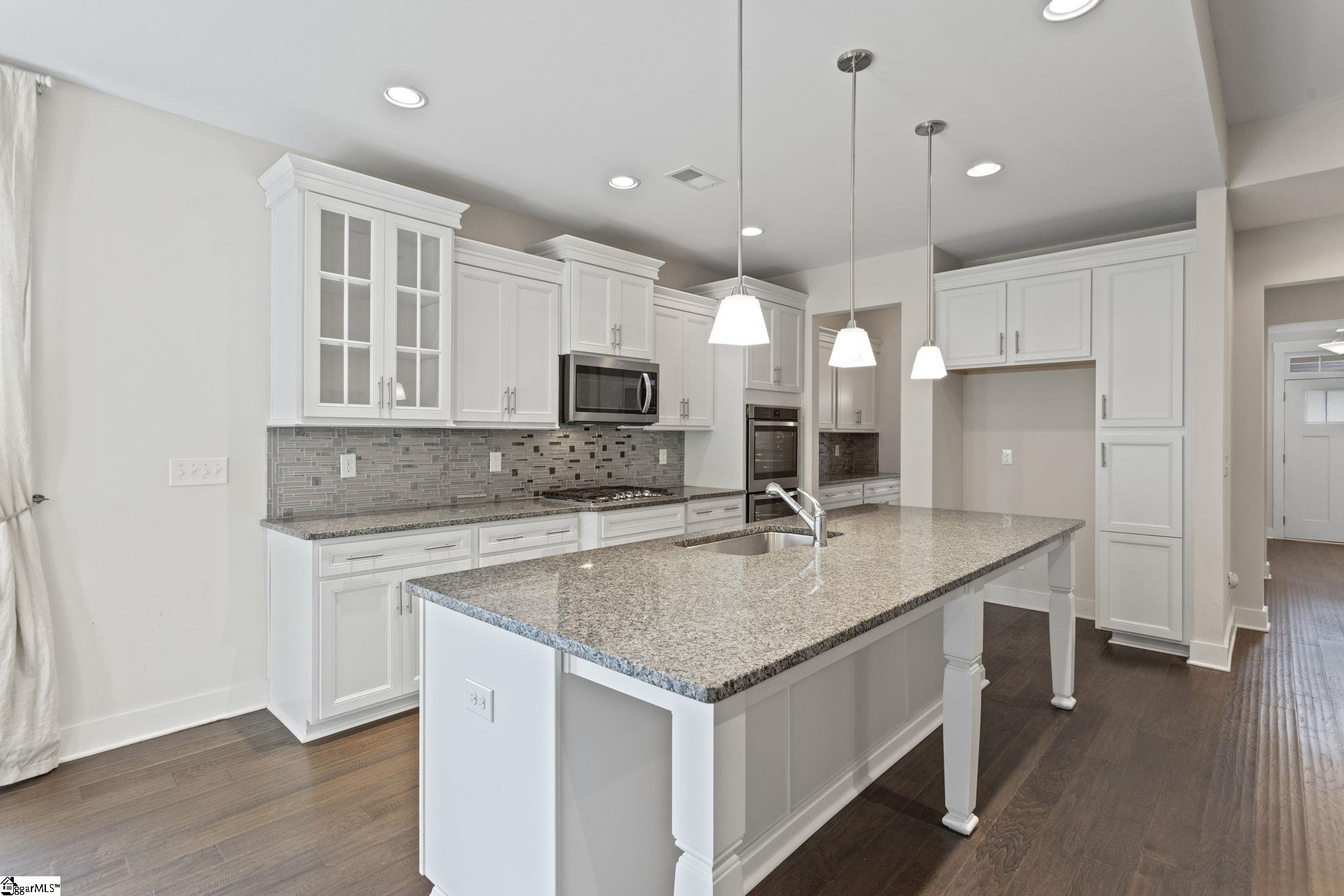 203 Quail Creek Drive Property Photo 4