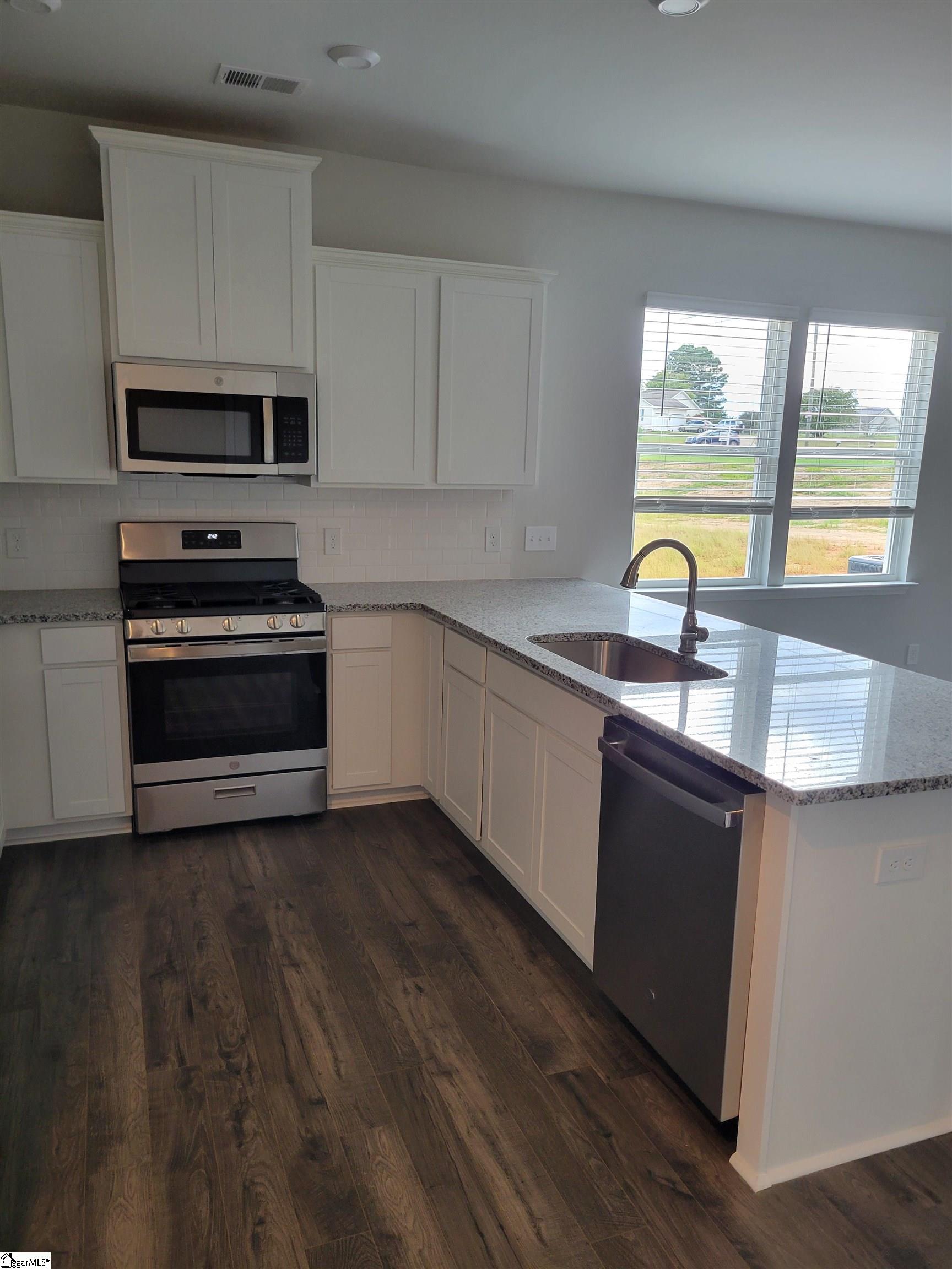 2050 Zanes Creek Drive Property Photo 9