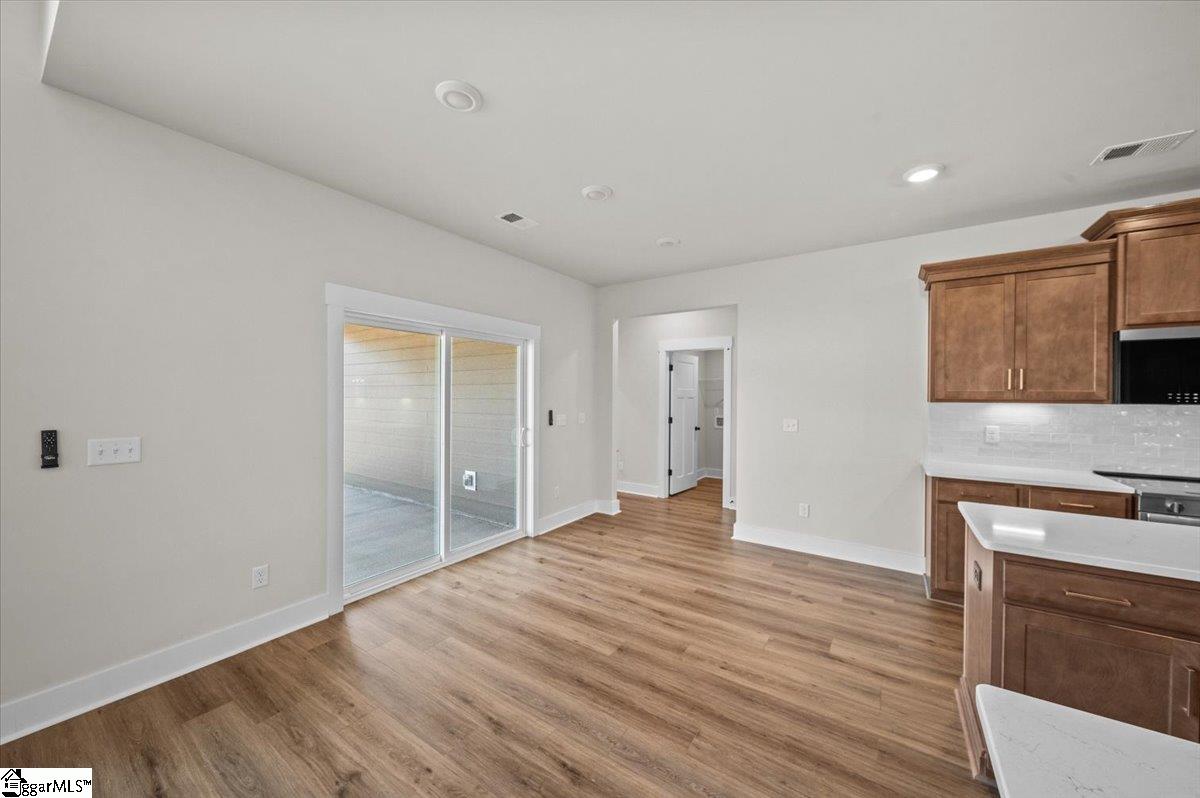 800 Lonsdale Court Property Photo 10