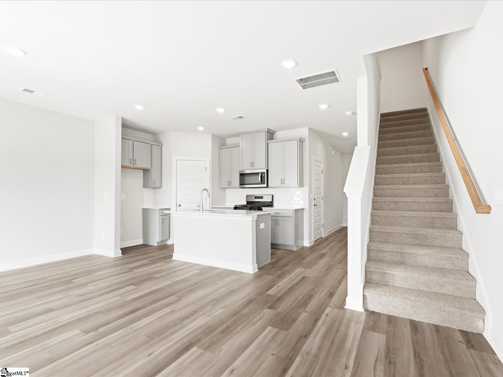 213 Cupid Court Property Photo 4