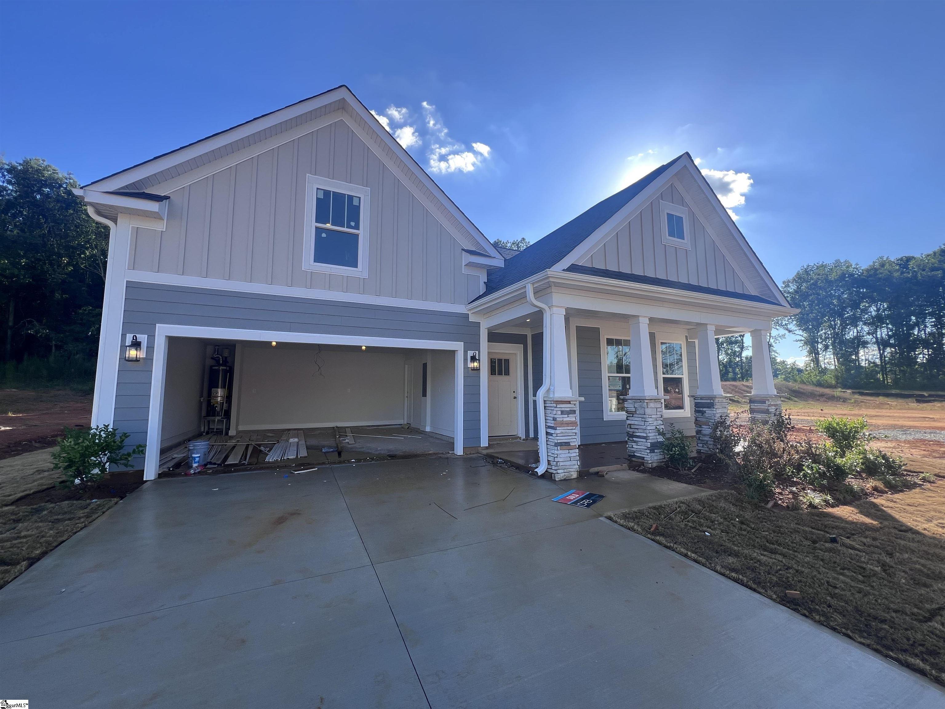 133 Beaverdam Creek Drive Property Photo 1