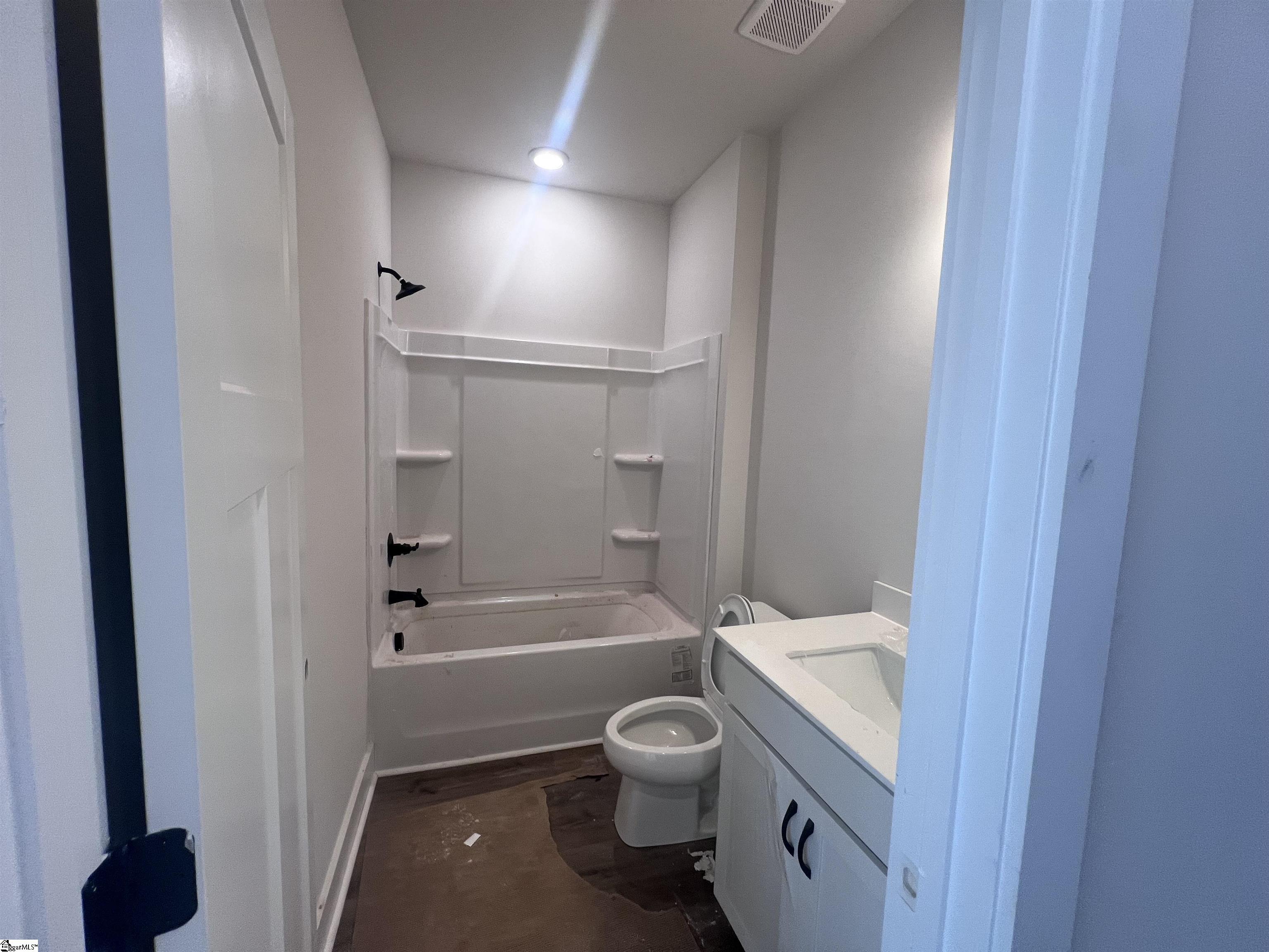 133 Beaverdam Creek Drive Property Photo 8