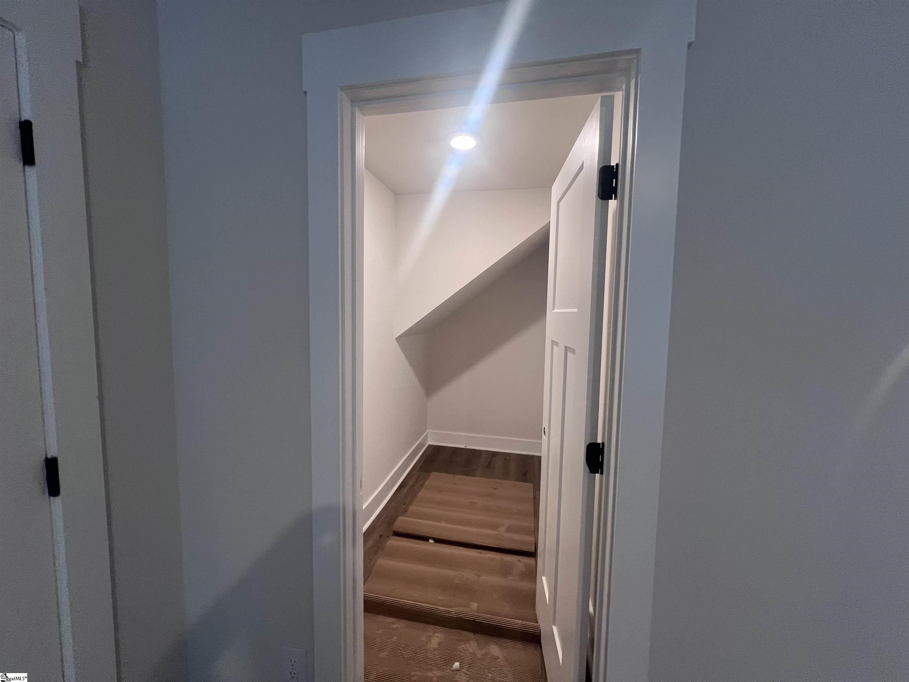 133 Beaverdam Creek Drive Property Photo 10