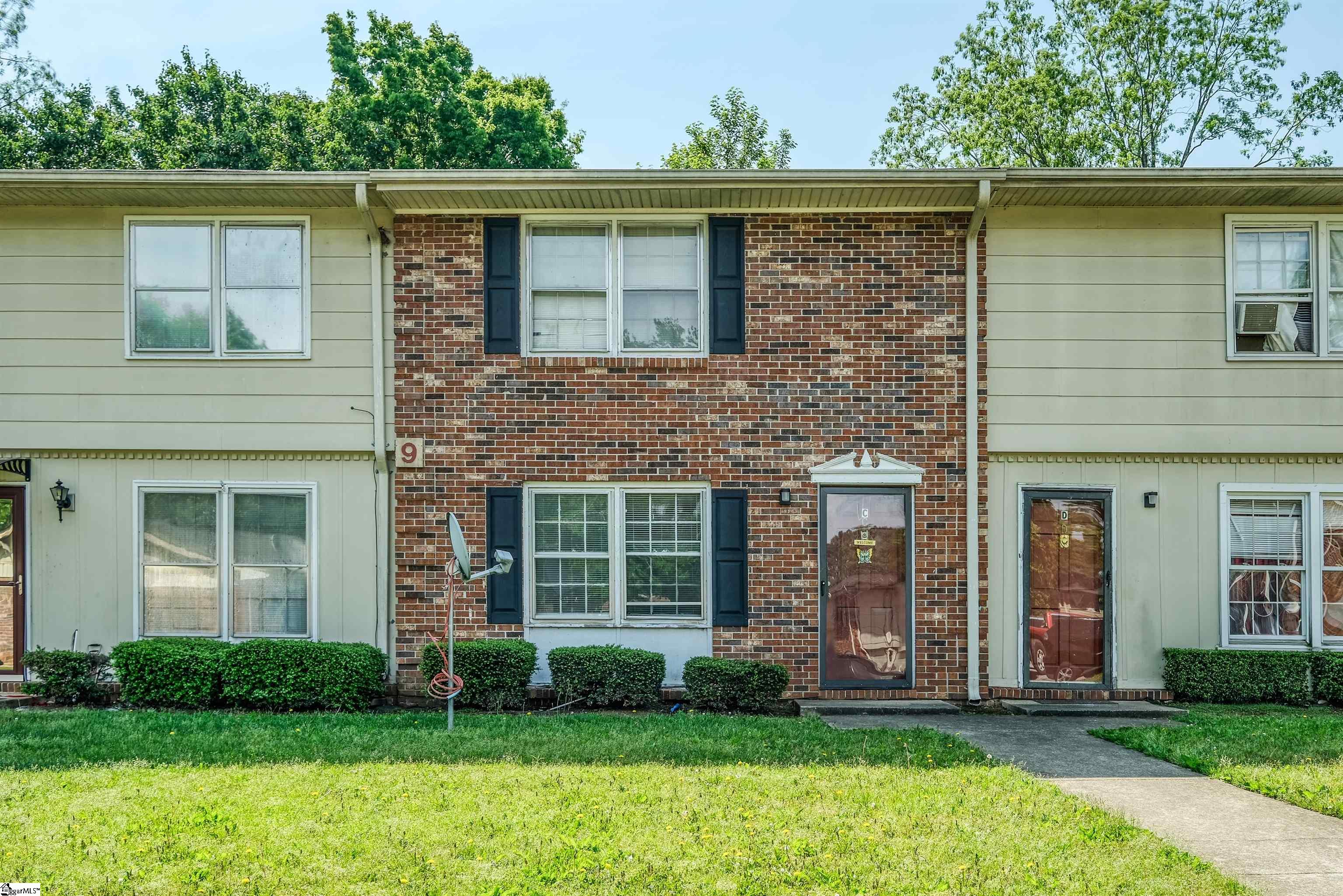 6526 White Horse Road Property Photo 1