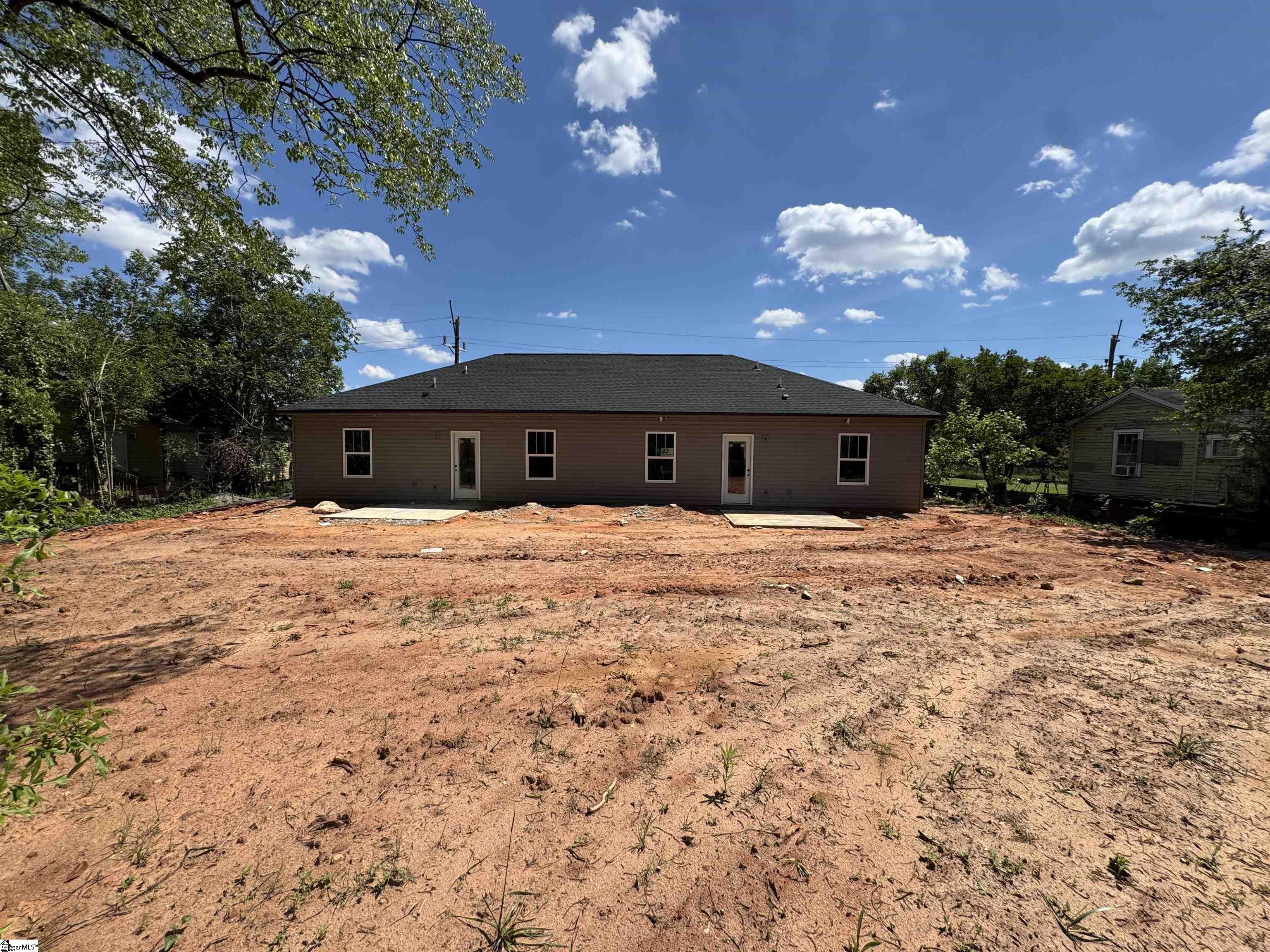 710 W Mauldin Street Property Photo 2
