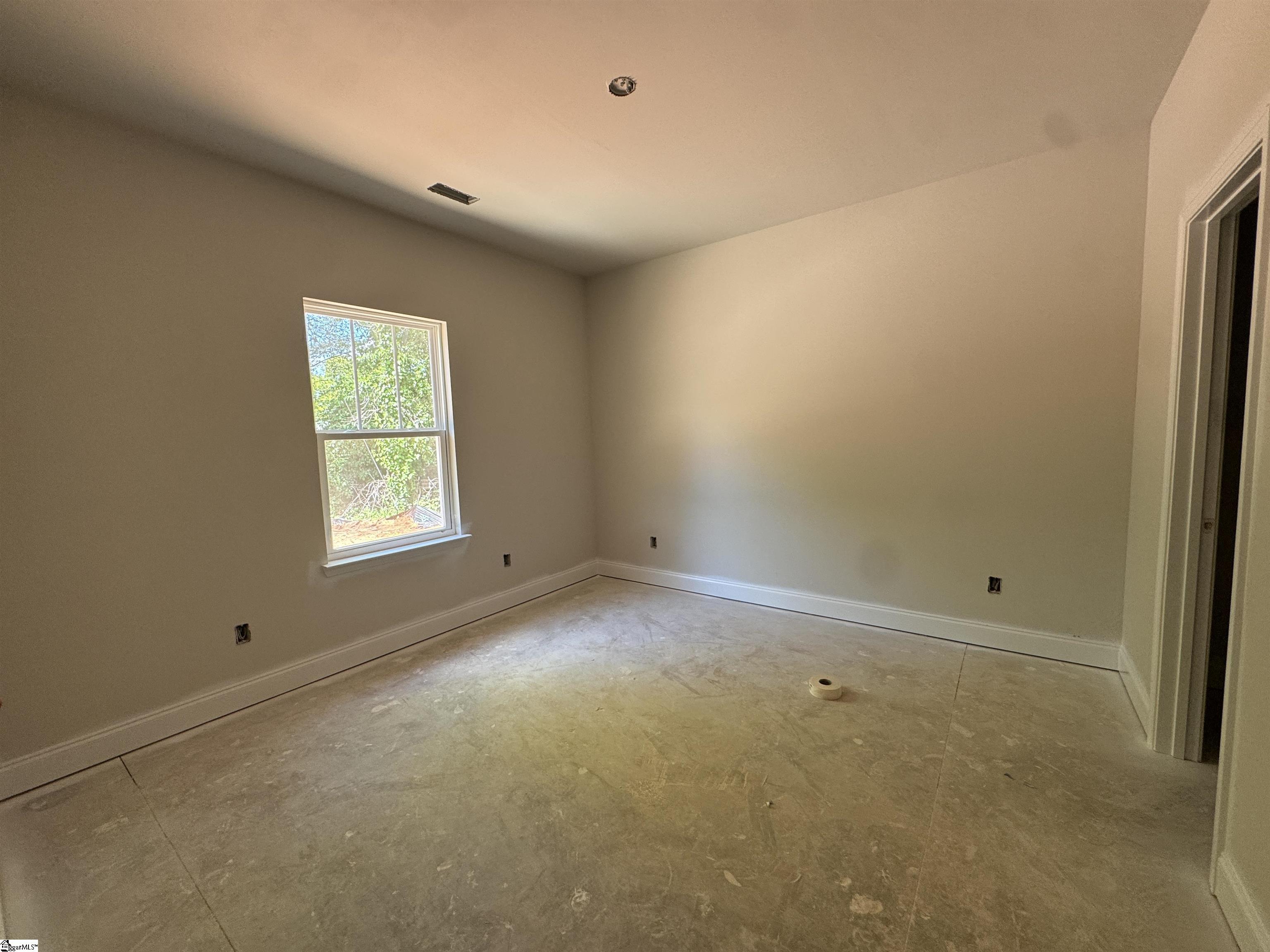 710 W Mauldin Street Property Photo 6