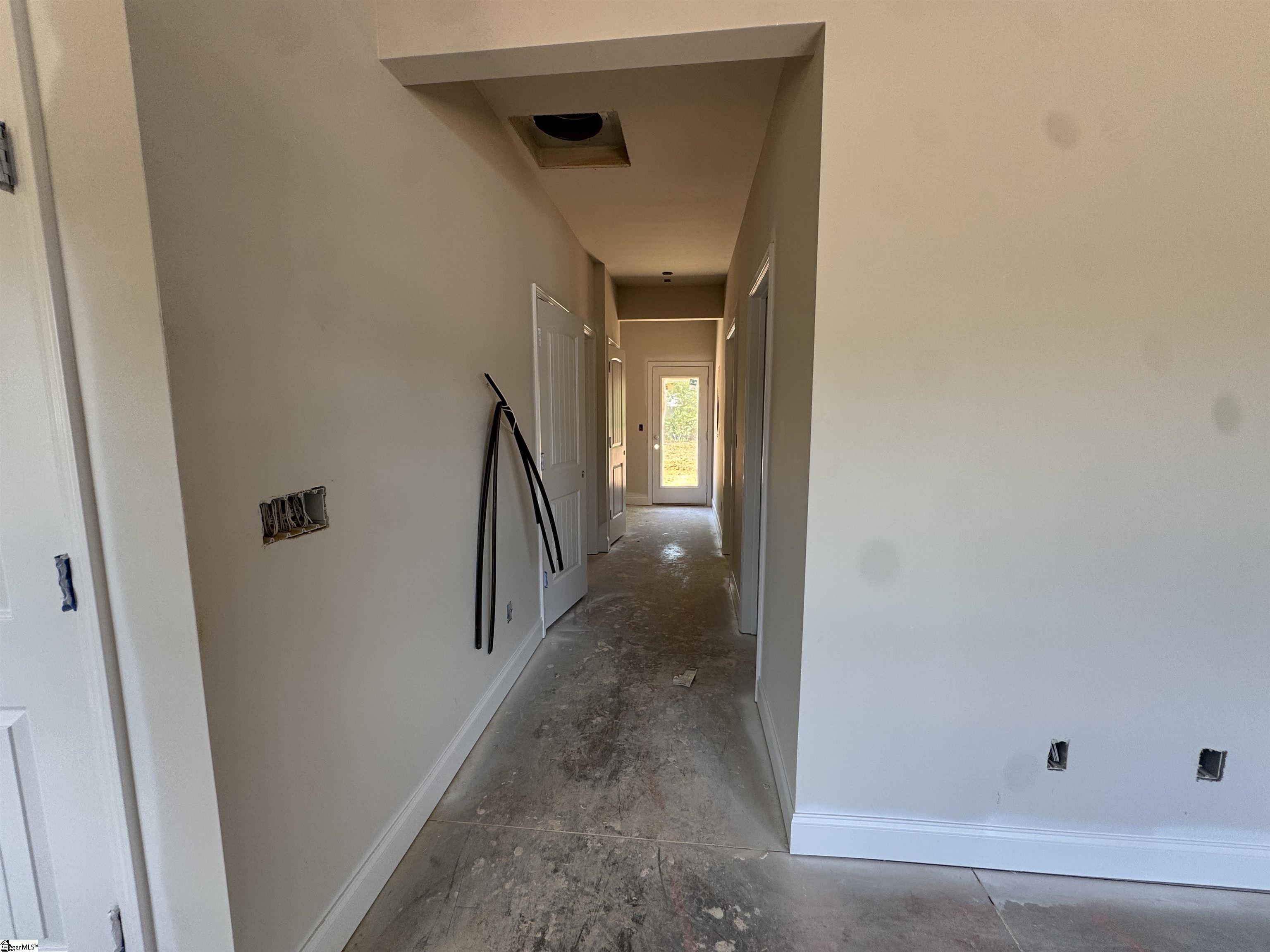 710 W Mauldin Street Property Photo 9