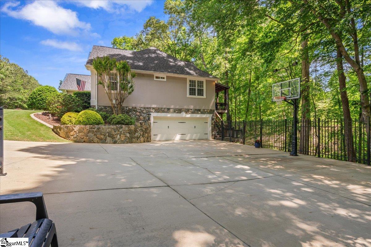 110 Woodranch Lane Property Photo 4