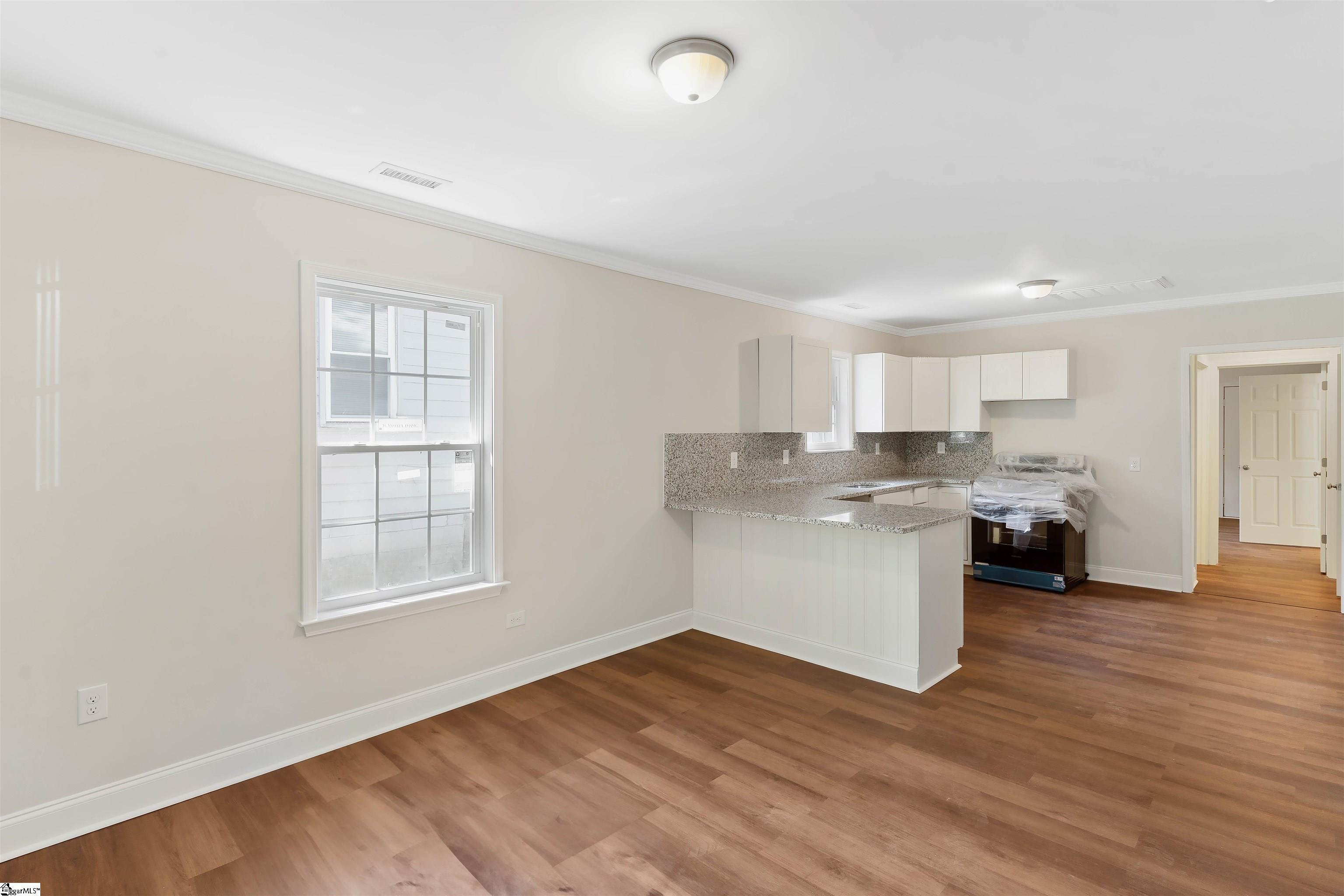 128 Owens Street Property Photo 3