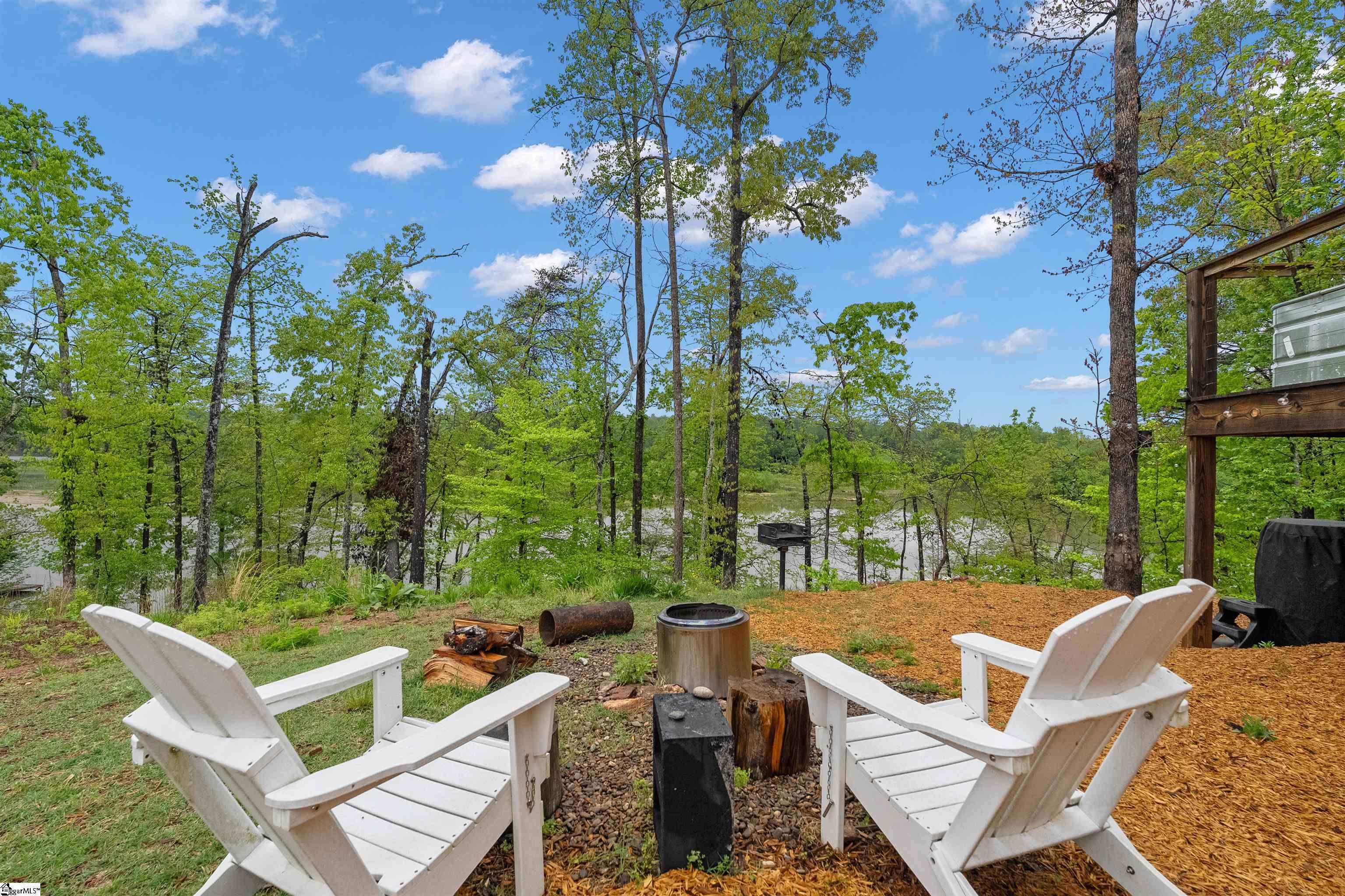 562 Club Drive Property Photo 11