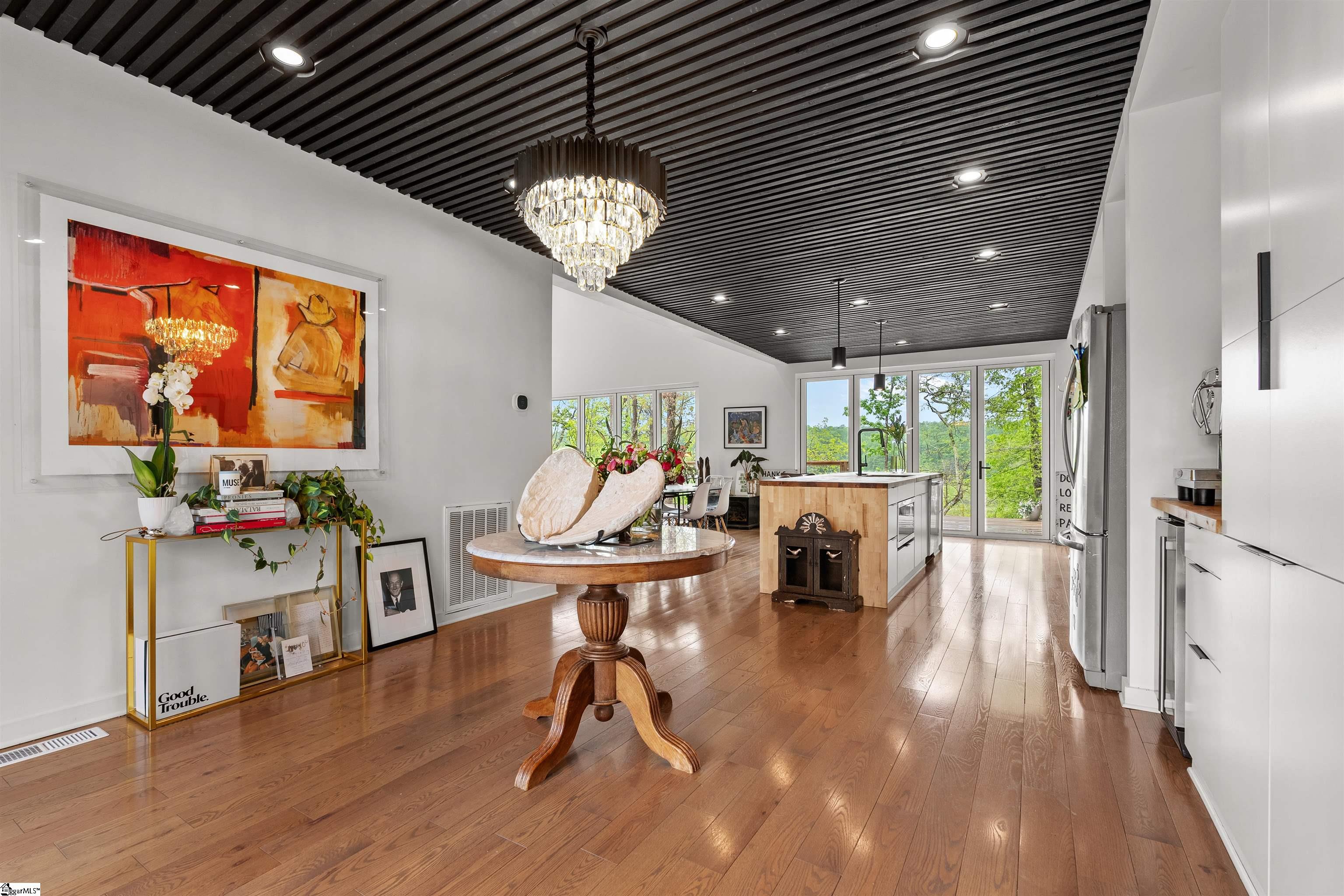 562 Club Drive Property Photo 14