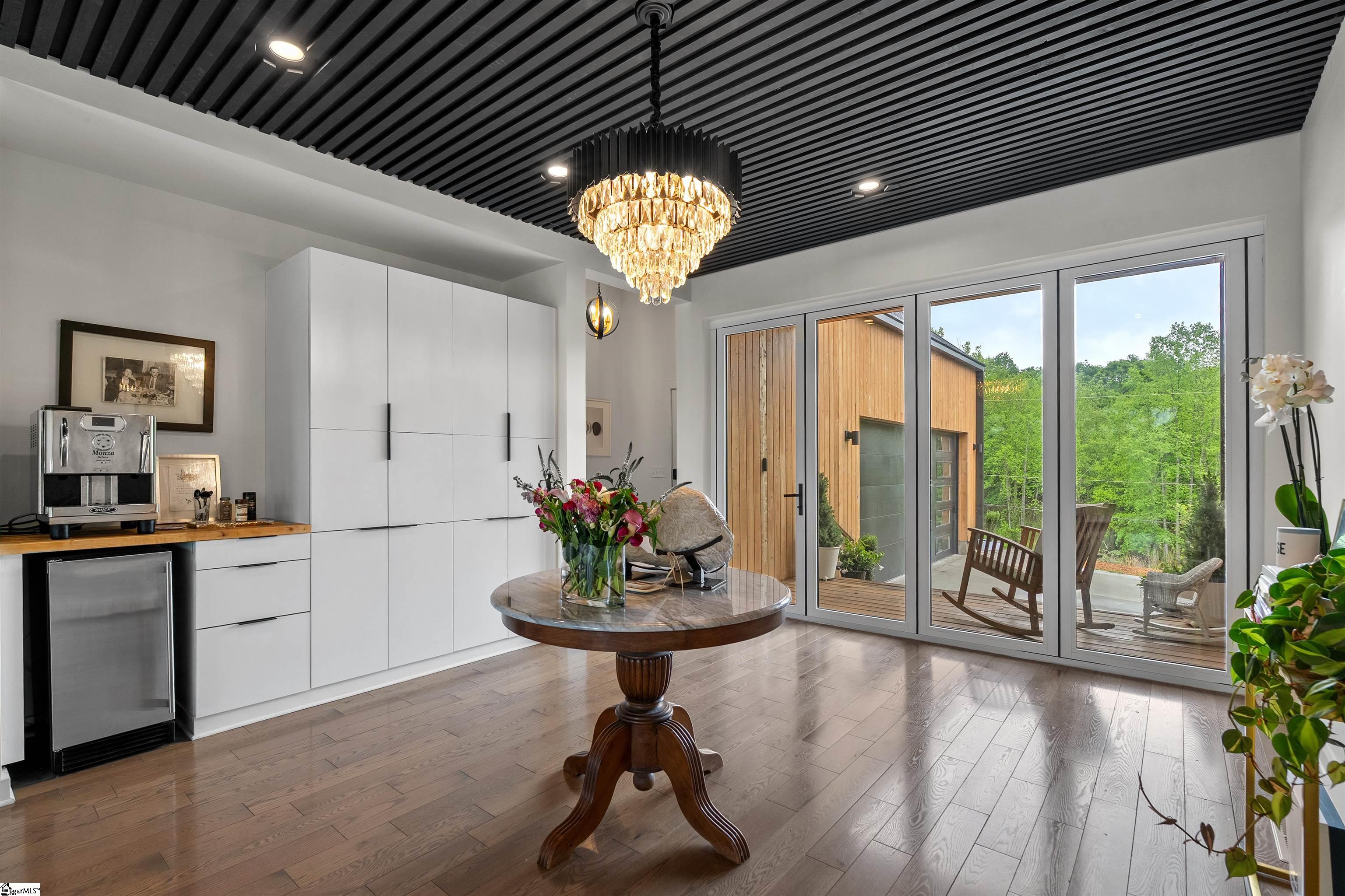 562 Club Drive Property Photo 15