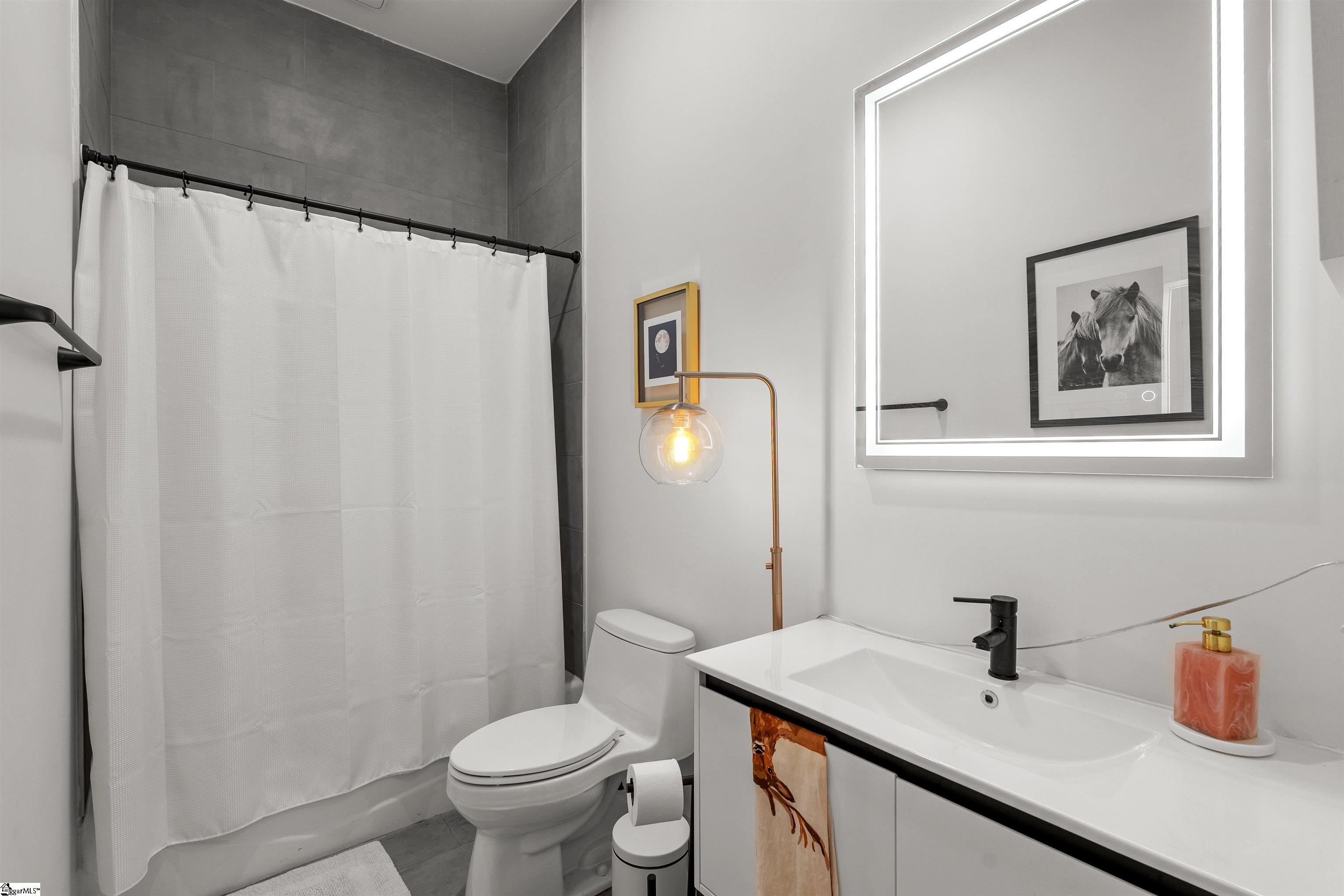 562 Club Drive Property Photo 32