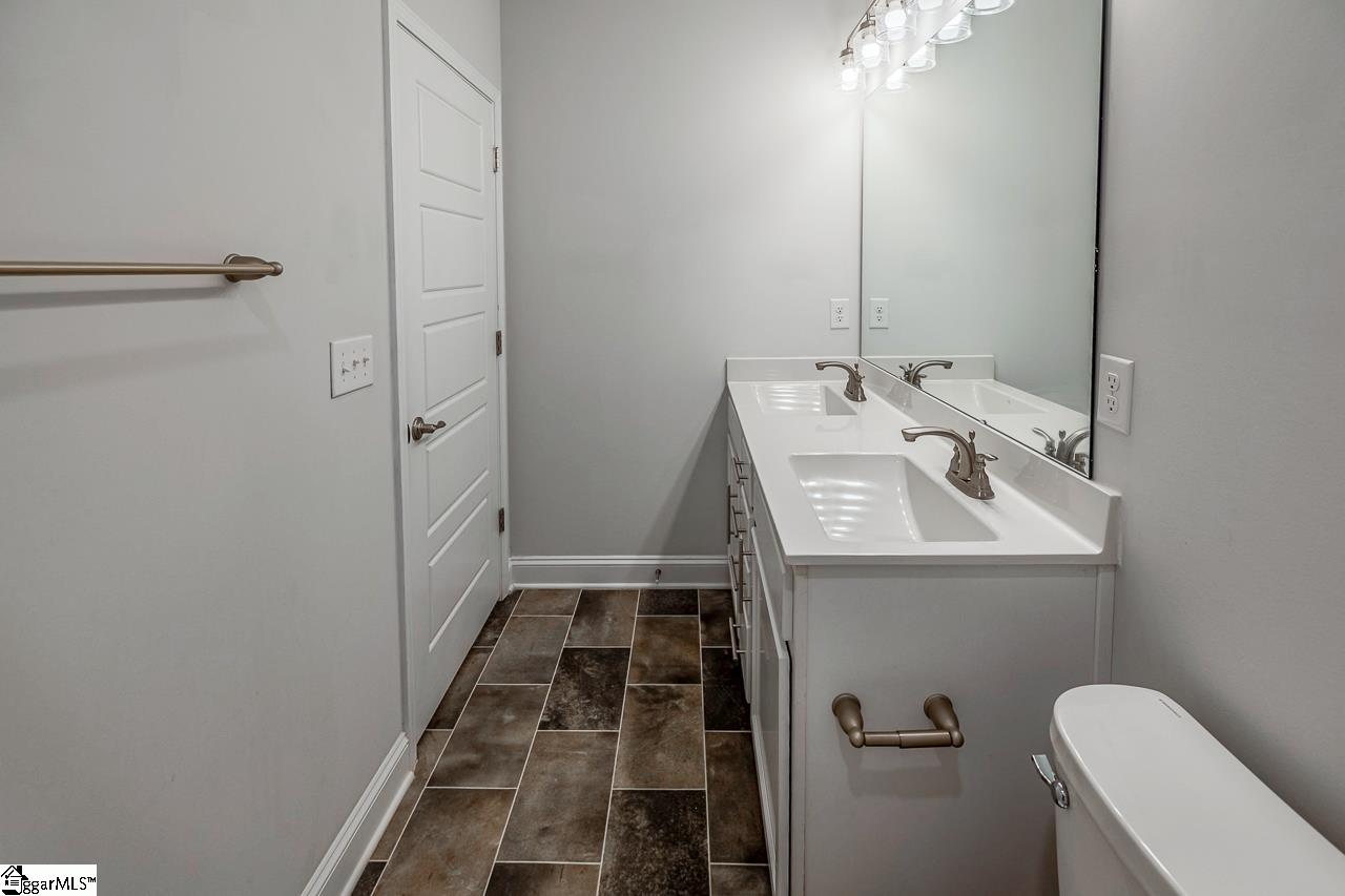 761 Radner Way Property Photo 32