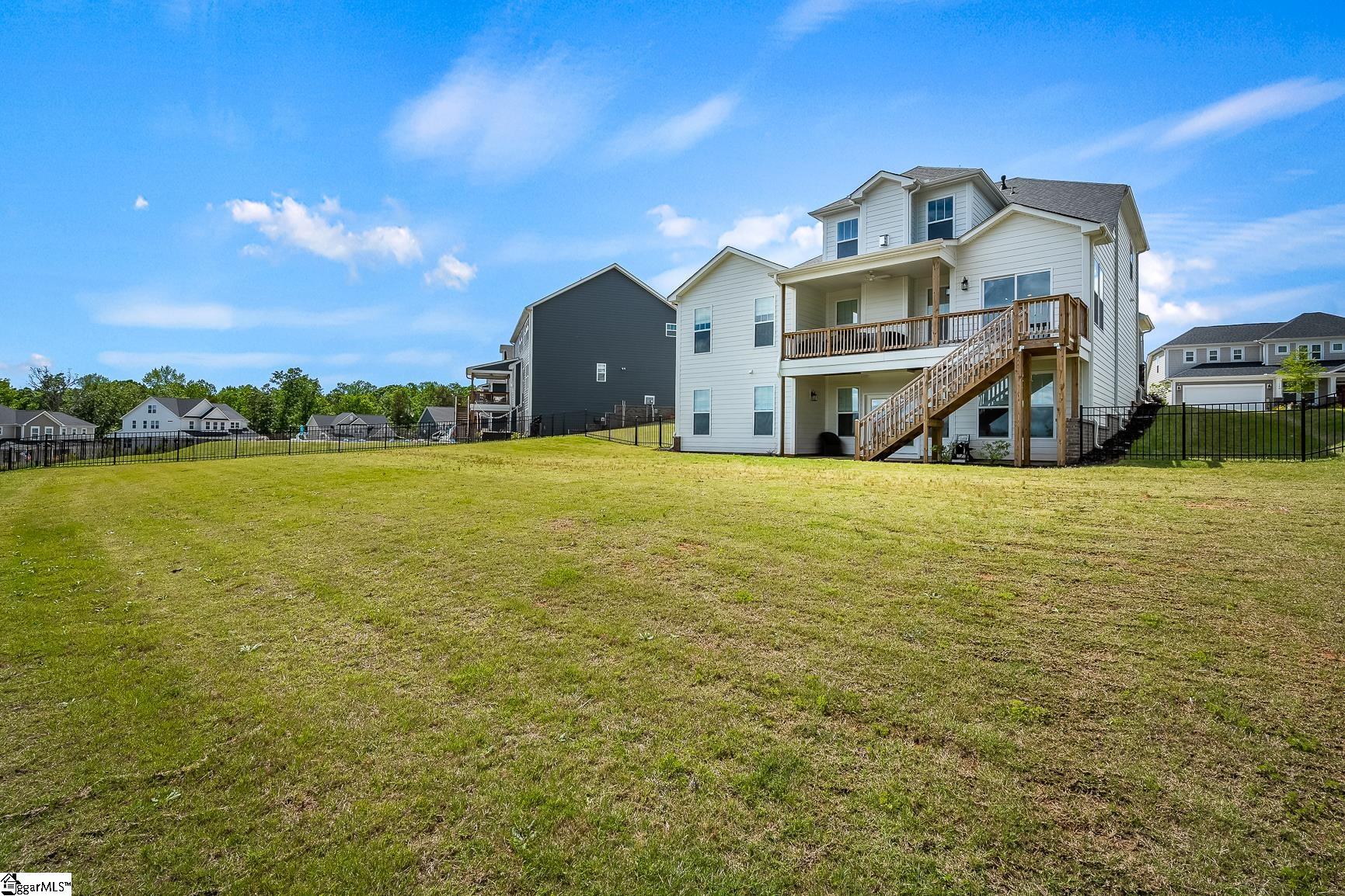 139 Ridgeline Row Property Photo 38