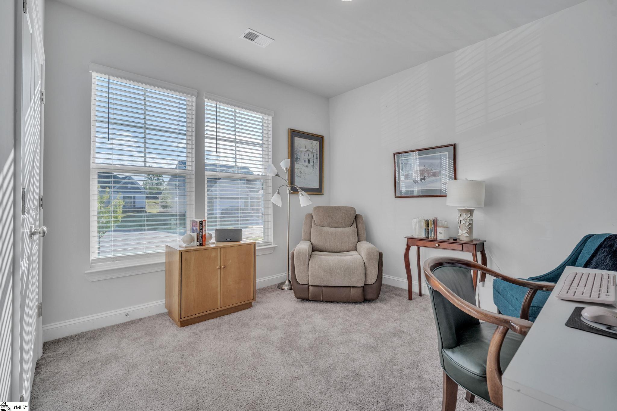 925 Maple Grove Way Property Photo 18
