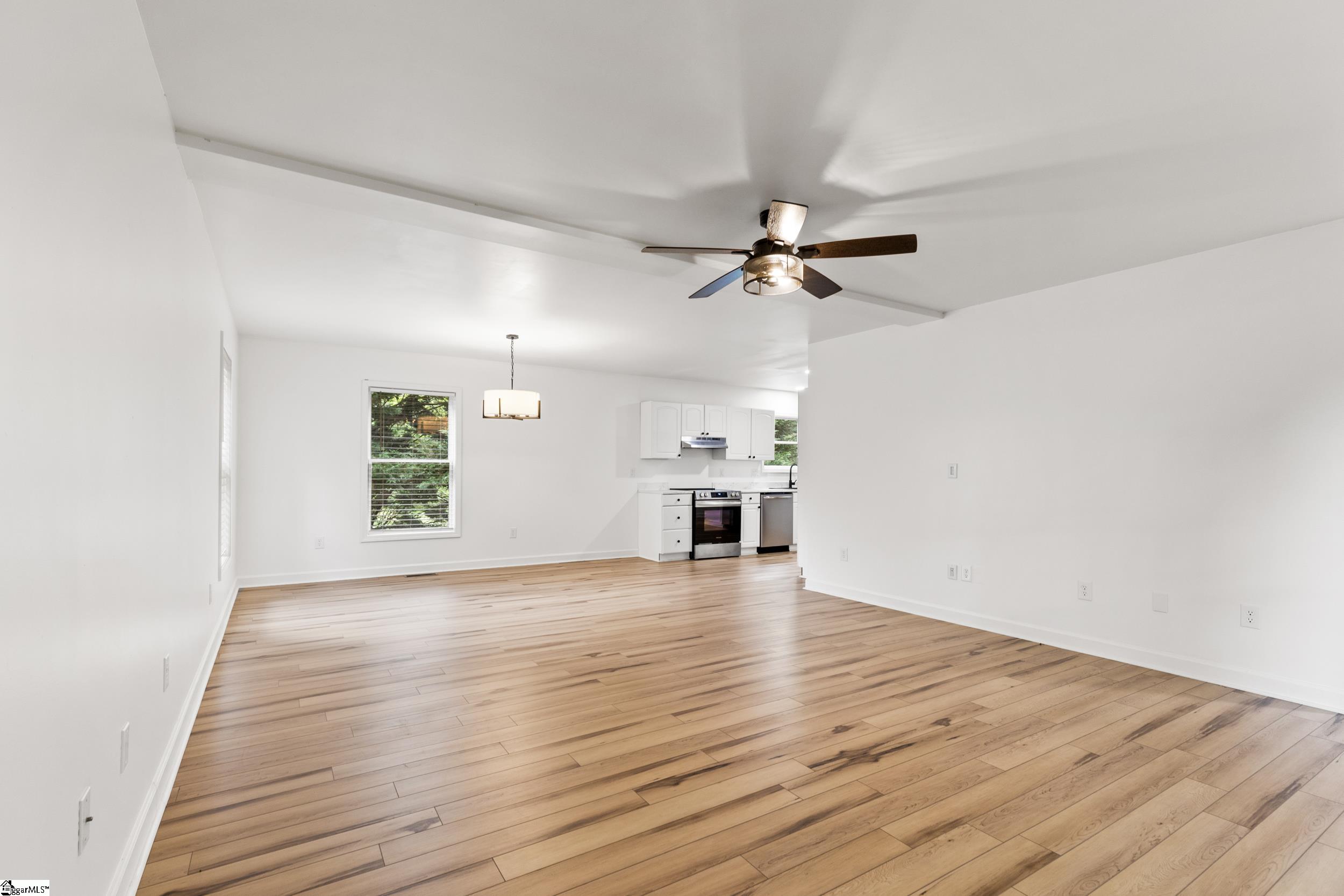 421 Wood Road Property Photo 7