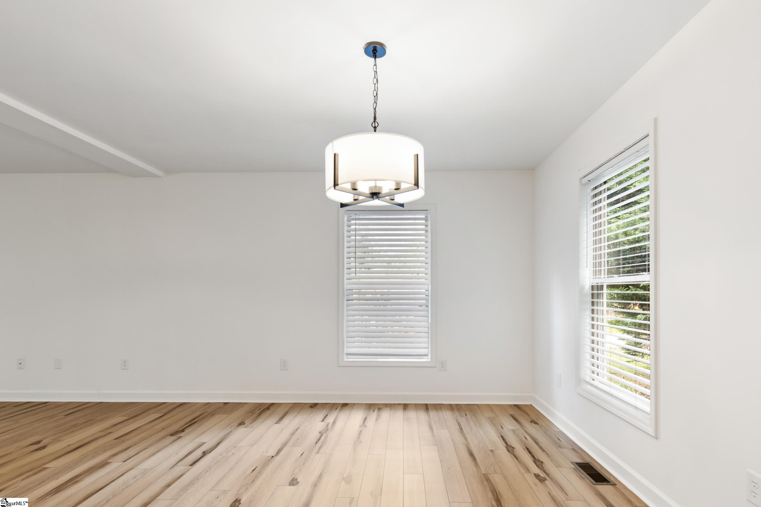 421 Wood Road Property Photo 8