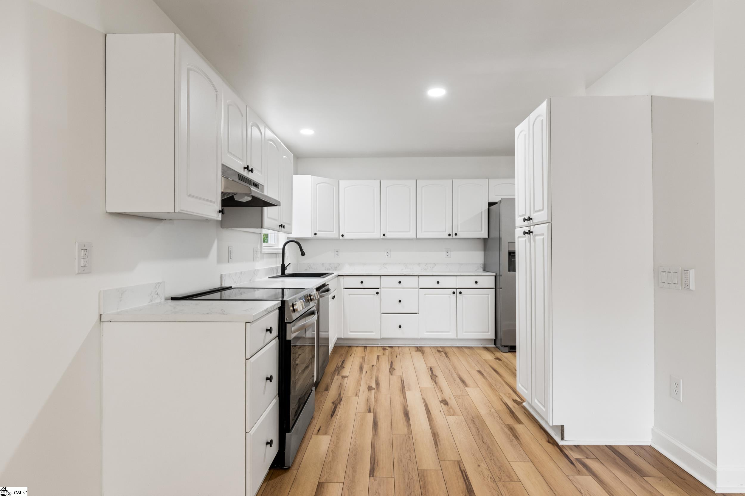 421 Wood Road Property Photo 9
