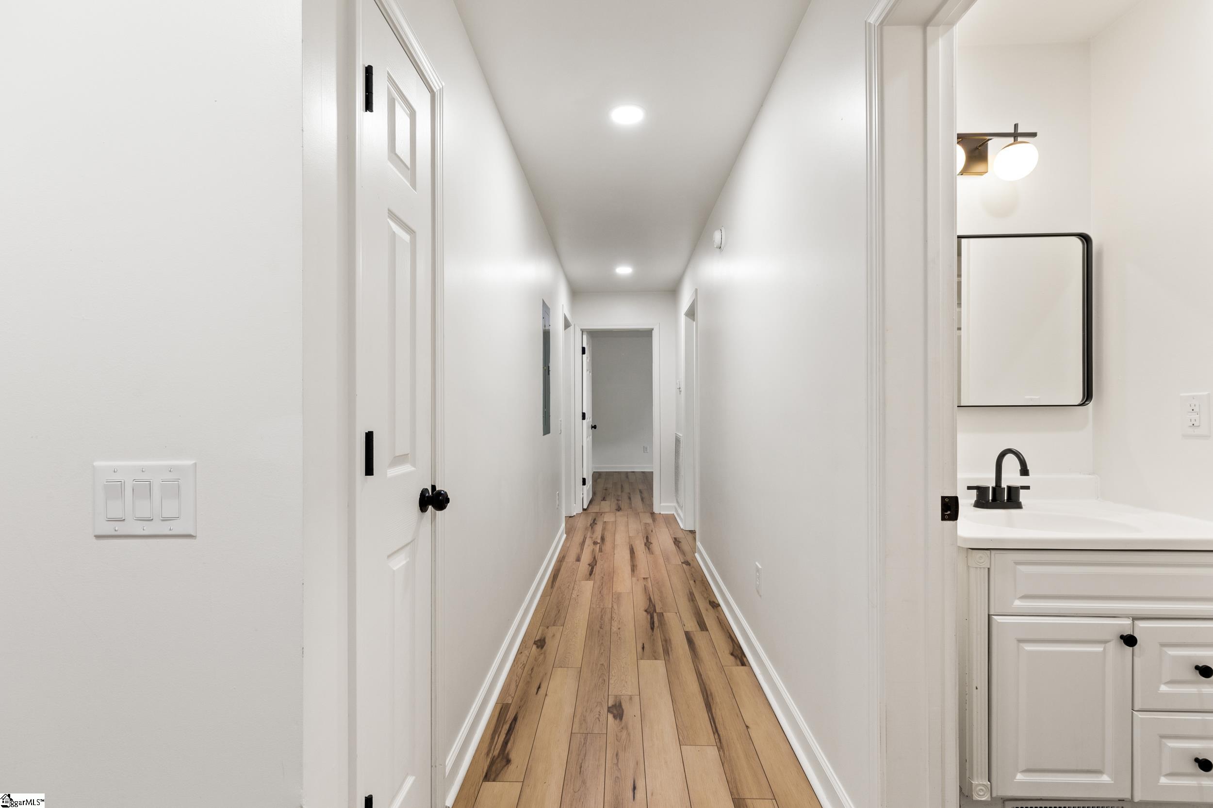 421 Wood Road Property Photo 13