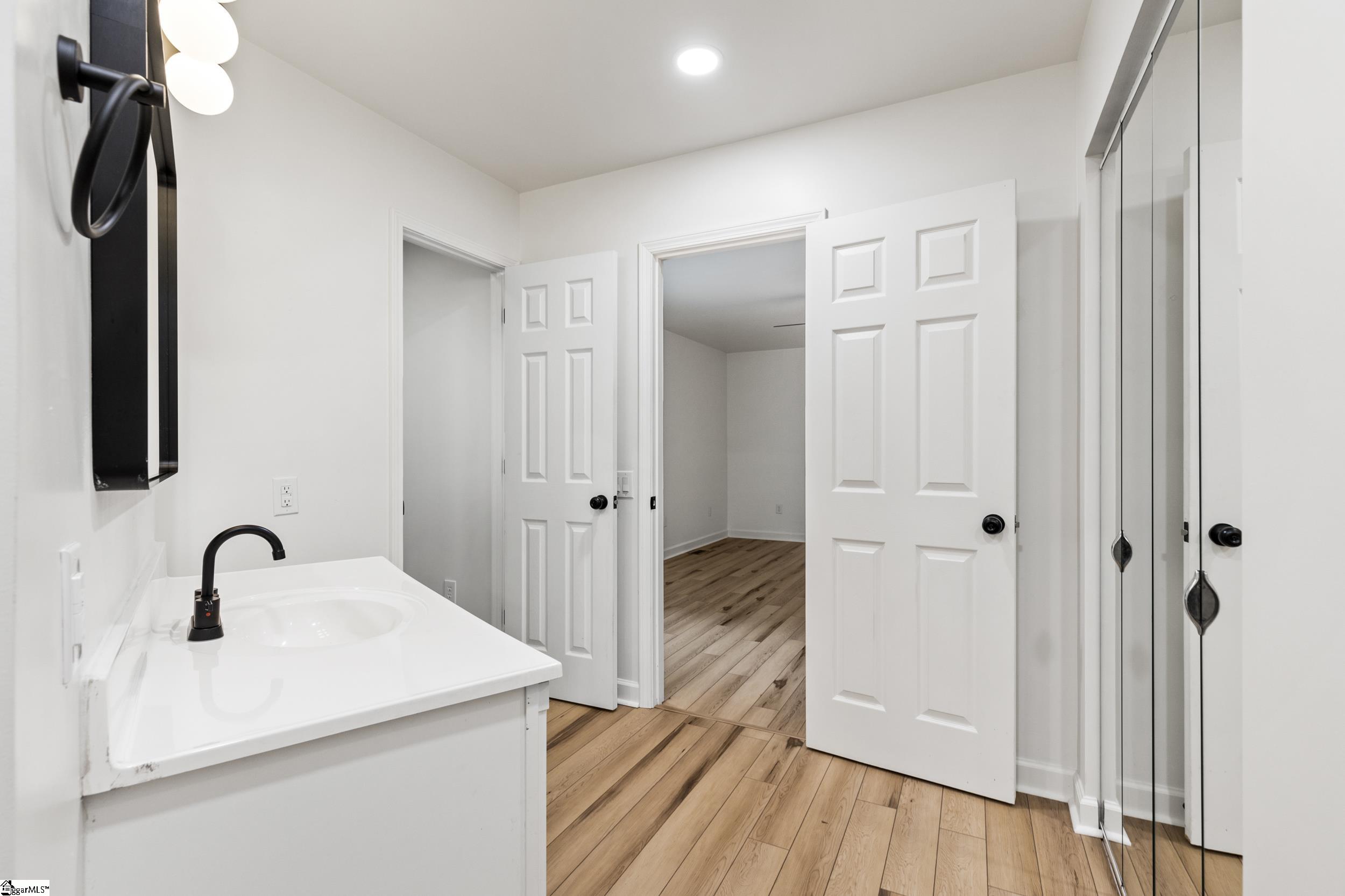 421 Wood Road Property Photo 24