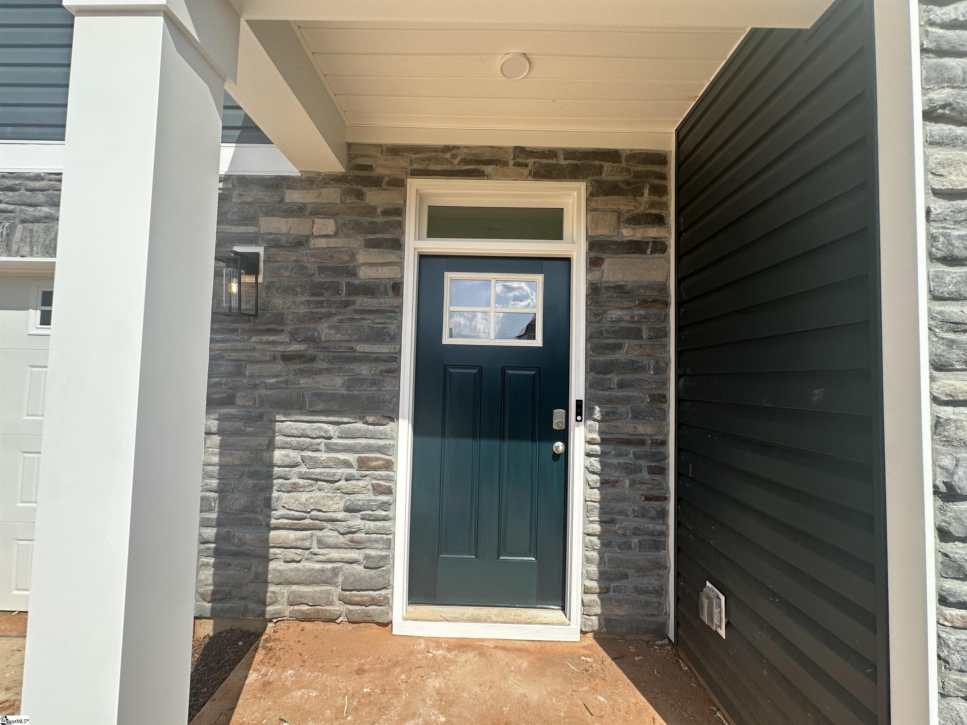 907 Gibbons Street Property Photo 3