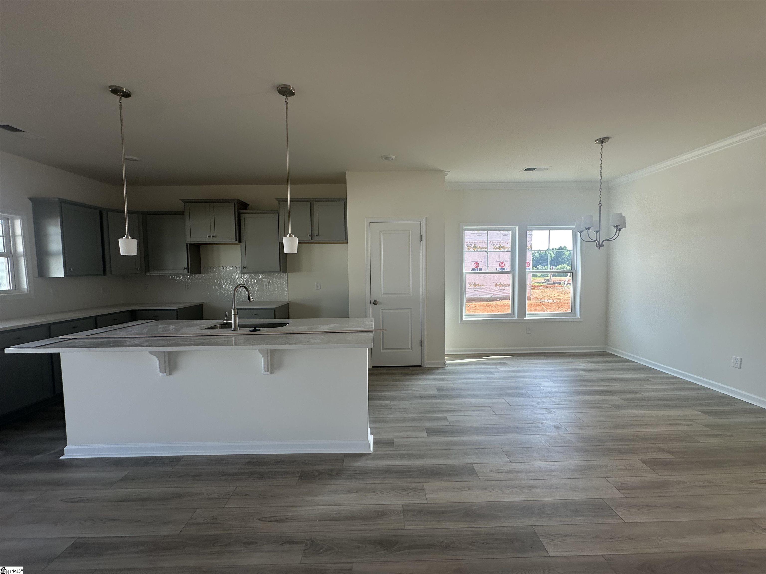 907 Gibbons Street Property Photo 36