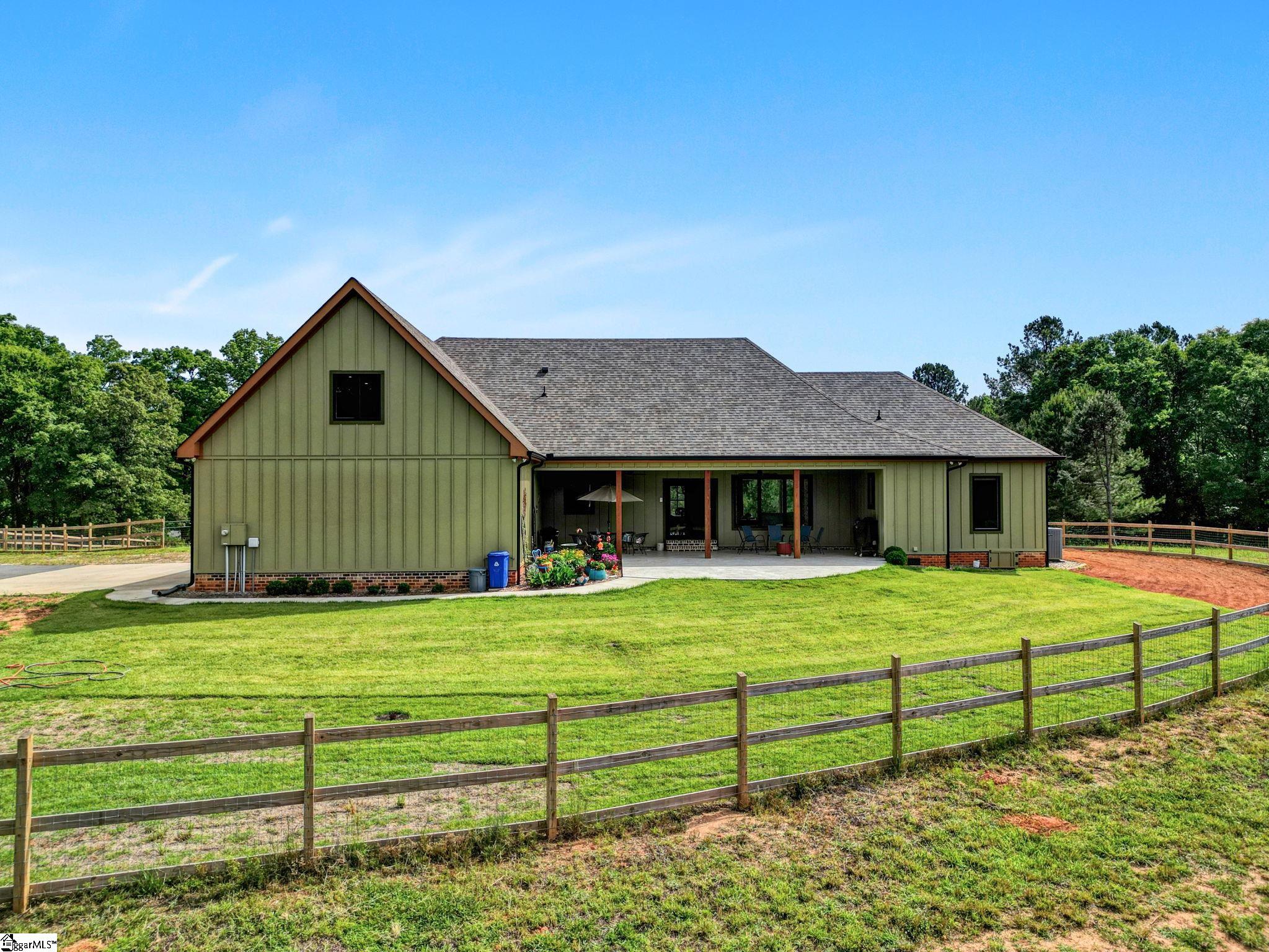 475 Johnson Road Property Photo 2