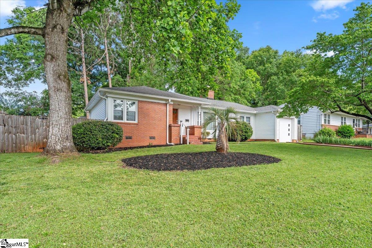 222 Woodview Avenue Property Photo 2