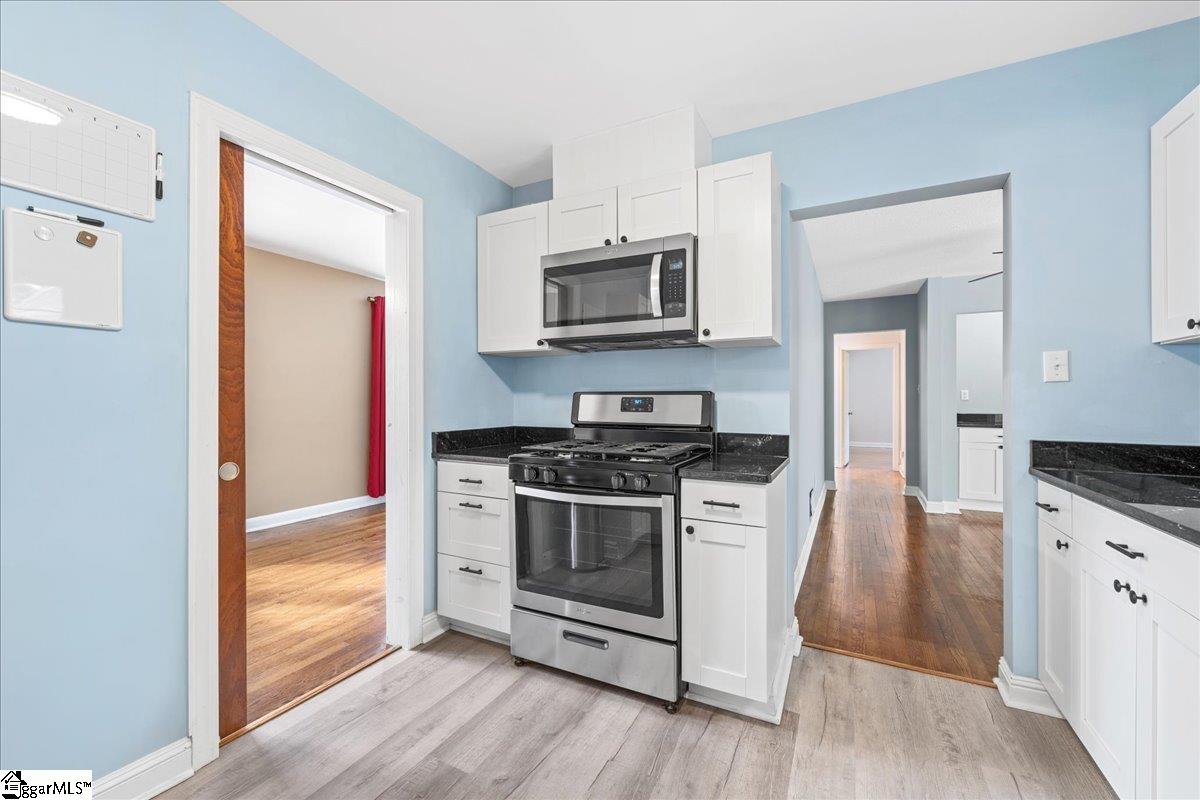 222 Woodview Avenue Property Photo 12