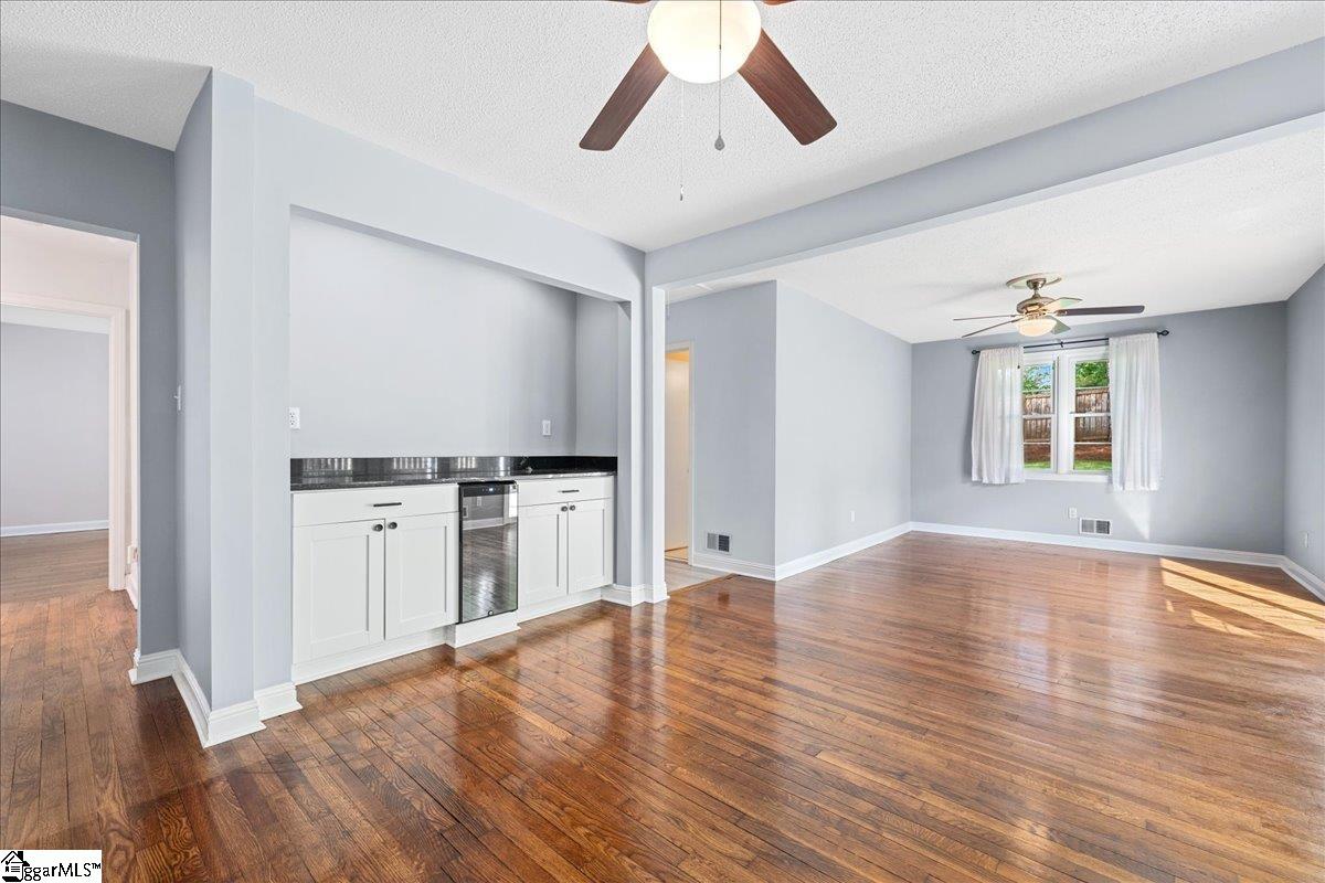 222 Woodview Avenue Property Photo 16