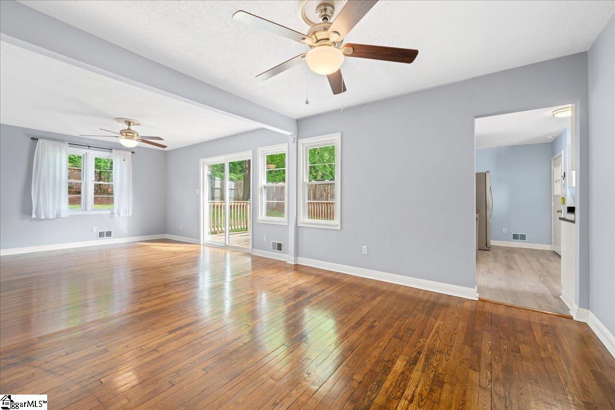 222 Woodview Avenue Property Photo 17