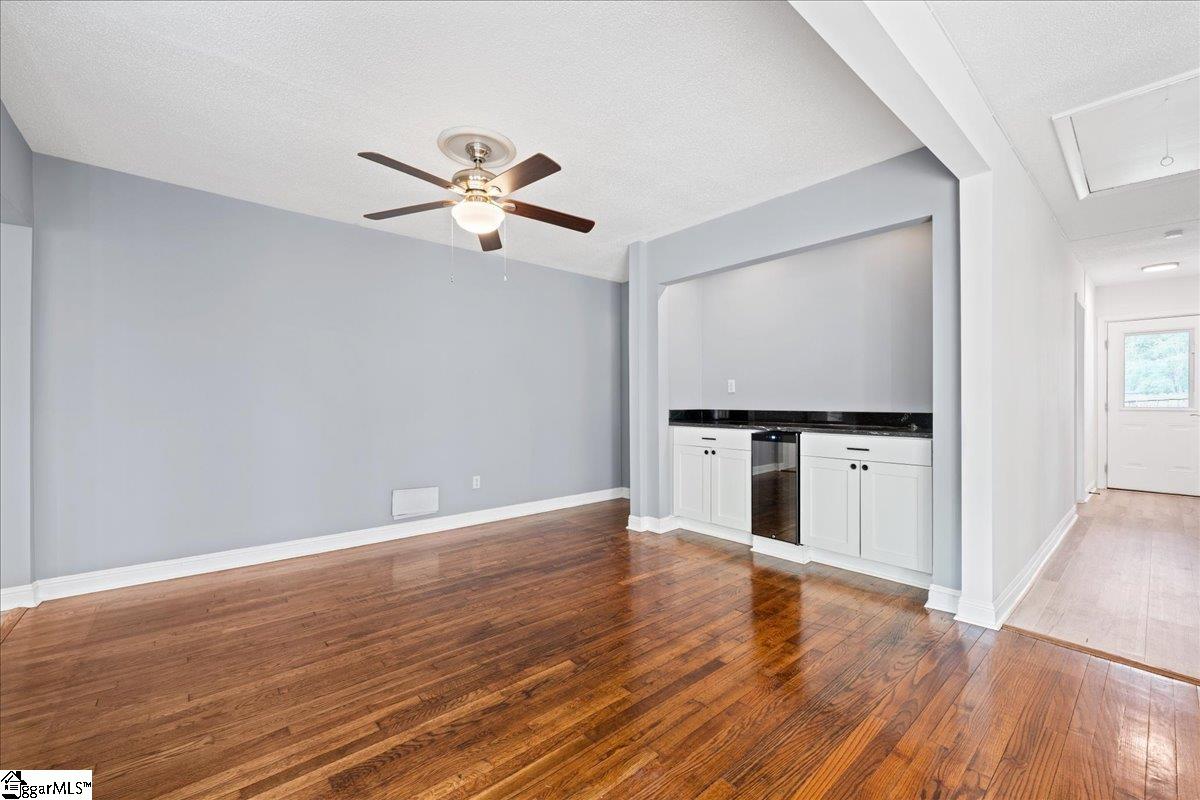 222 Woodview Avenue Property Photo 19